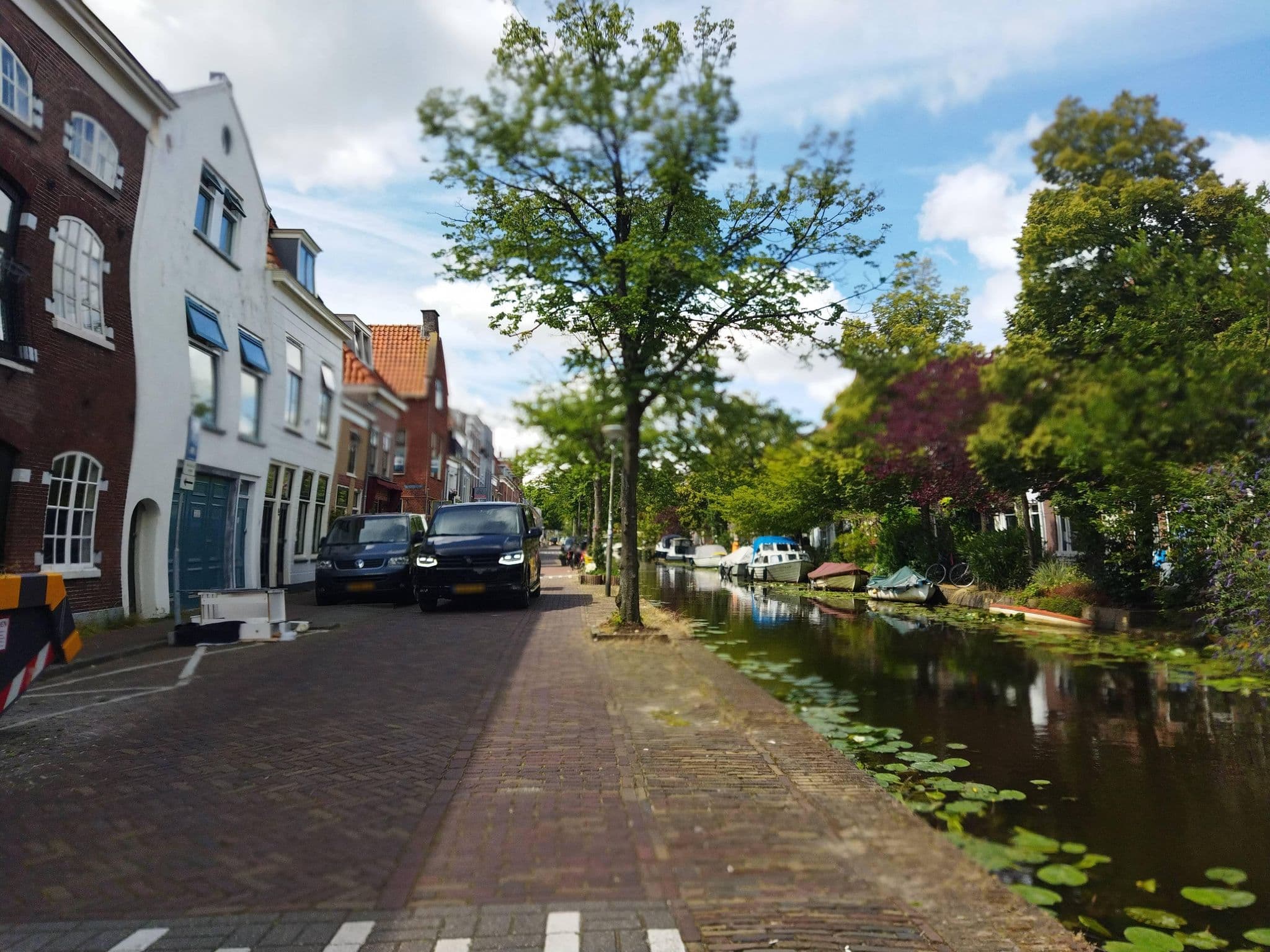 Street view near B&B In de Van Slingelandt, Delft — © changchun1 (CC BY-SA · Mapillary)