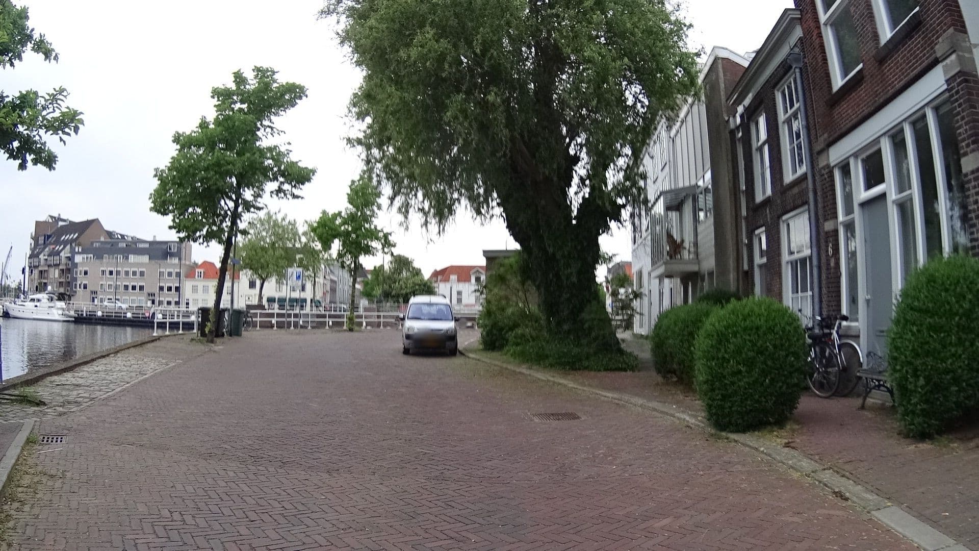 Street view near B&B Bij de Buren, Delft — © fietsersbond (CC BY-SA · Mapillary)