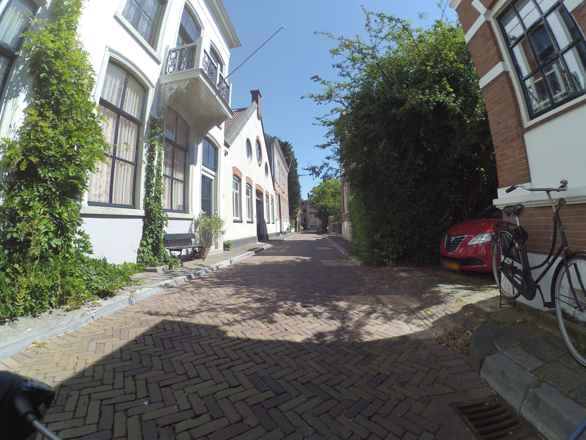 Street view near At Studioplus, Dordrecht — © peewee32 (CC BY-SA · Mapillary)