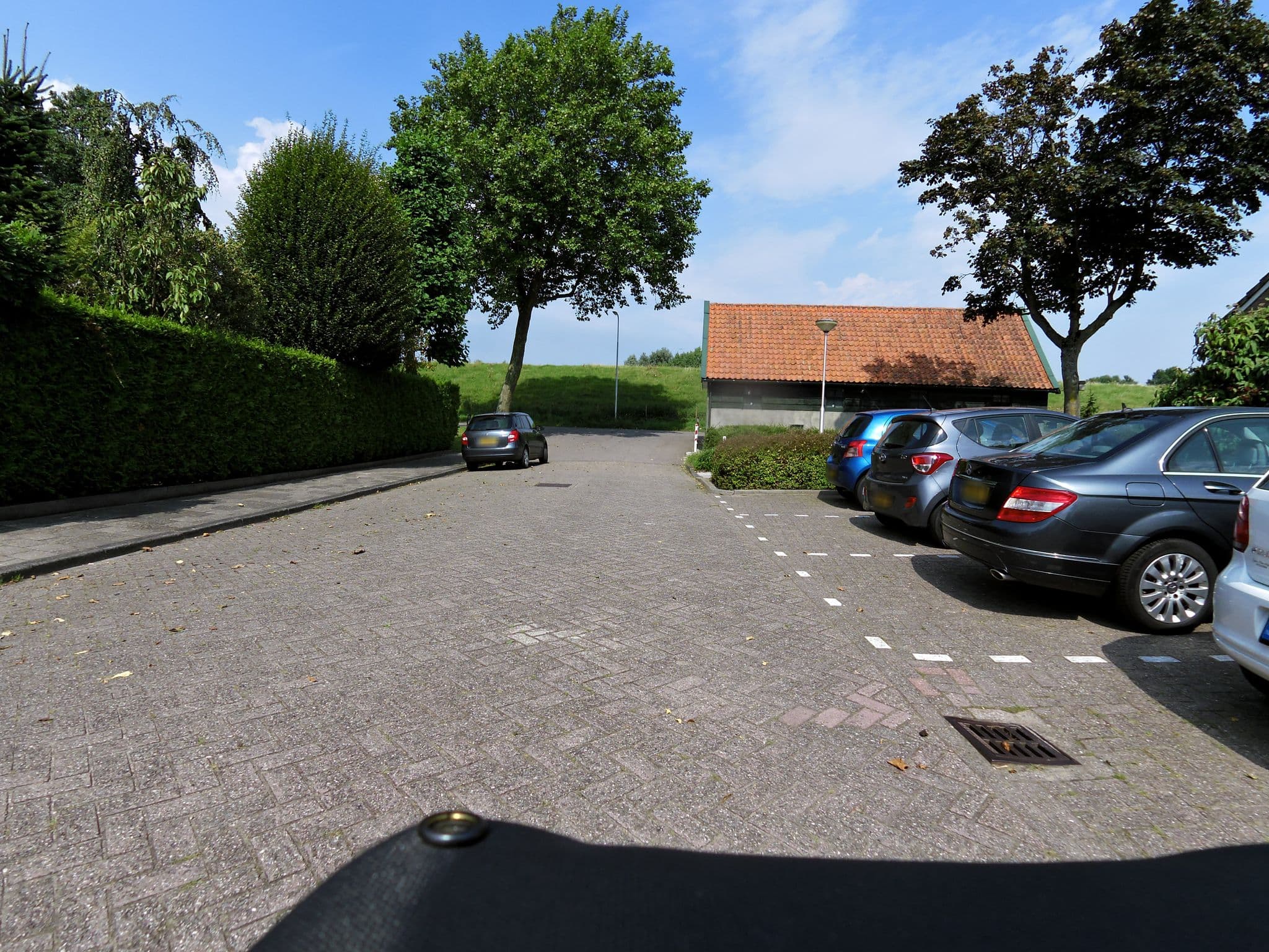 Street view near Villa Neesje, Mijnsheerenland — © sander_h (CC BY-SA · Mapillary)