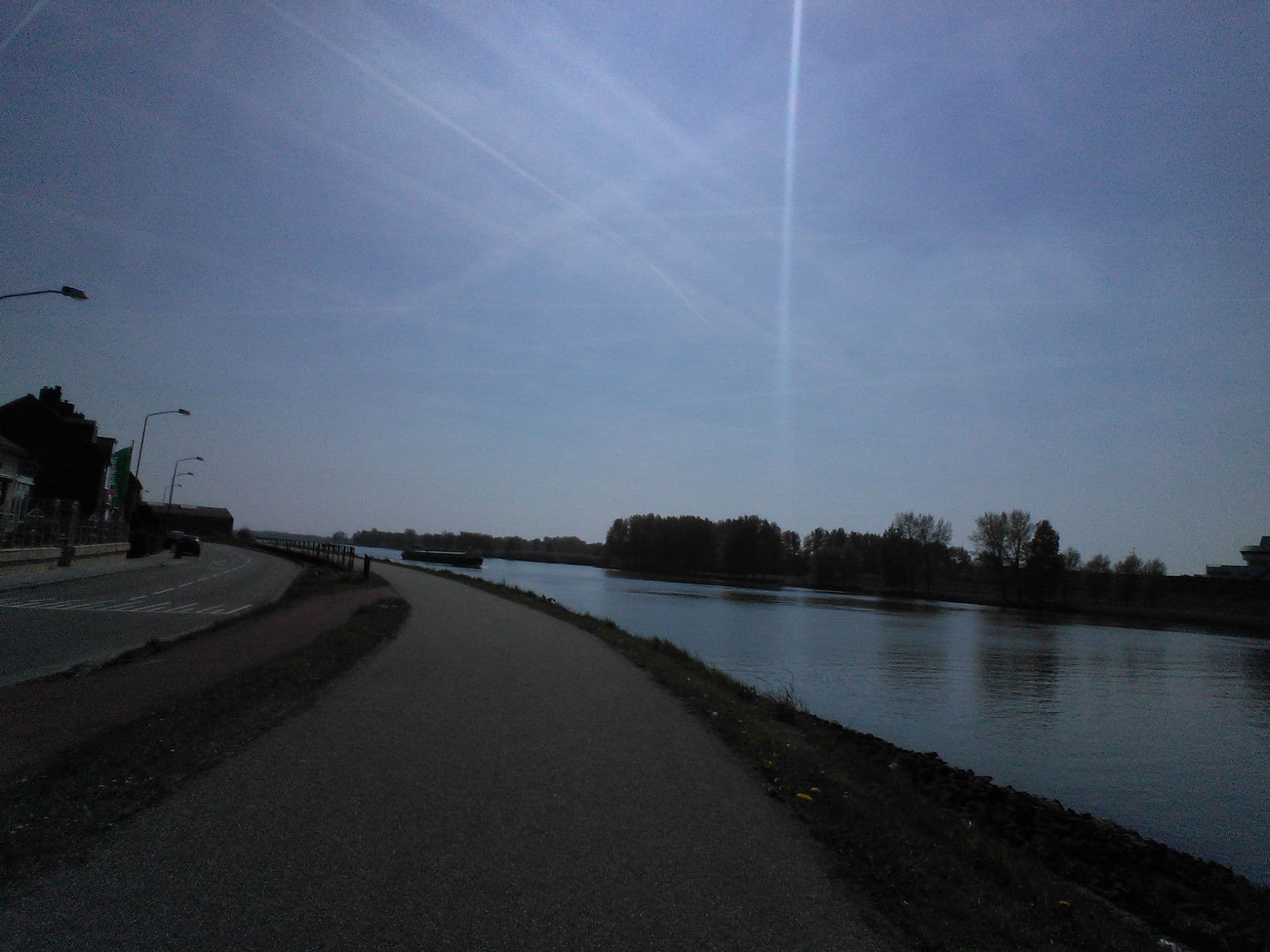 Street view near Hotel-Restaurant Kinderdijk, Slikkerveer — © micmin1972 (CC BY-SA · Mapillary)