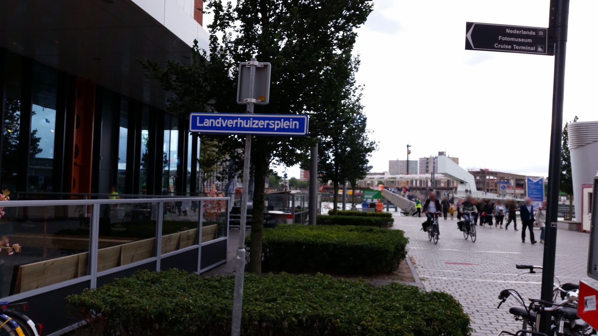 Street view near room 131, Kop van Zuid — © it_s_so_funny (CC BY-SA · Mapillary)