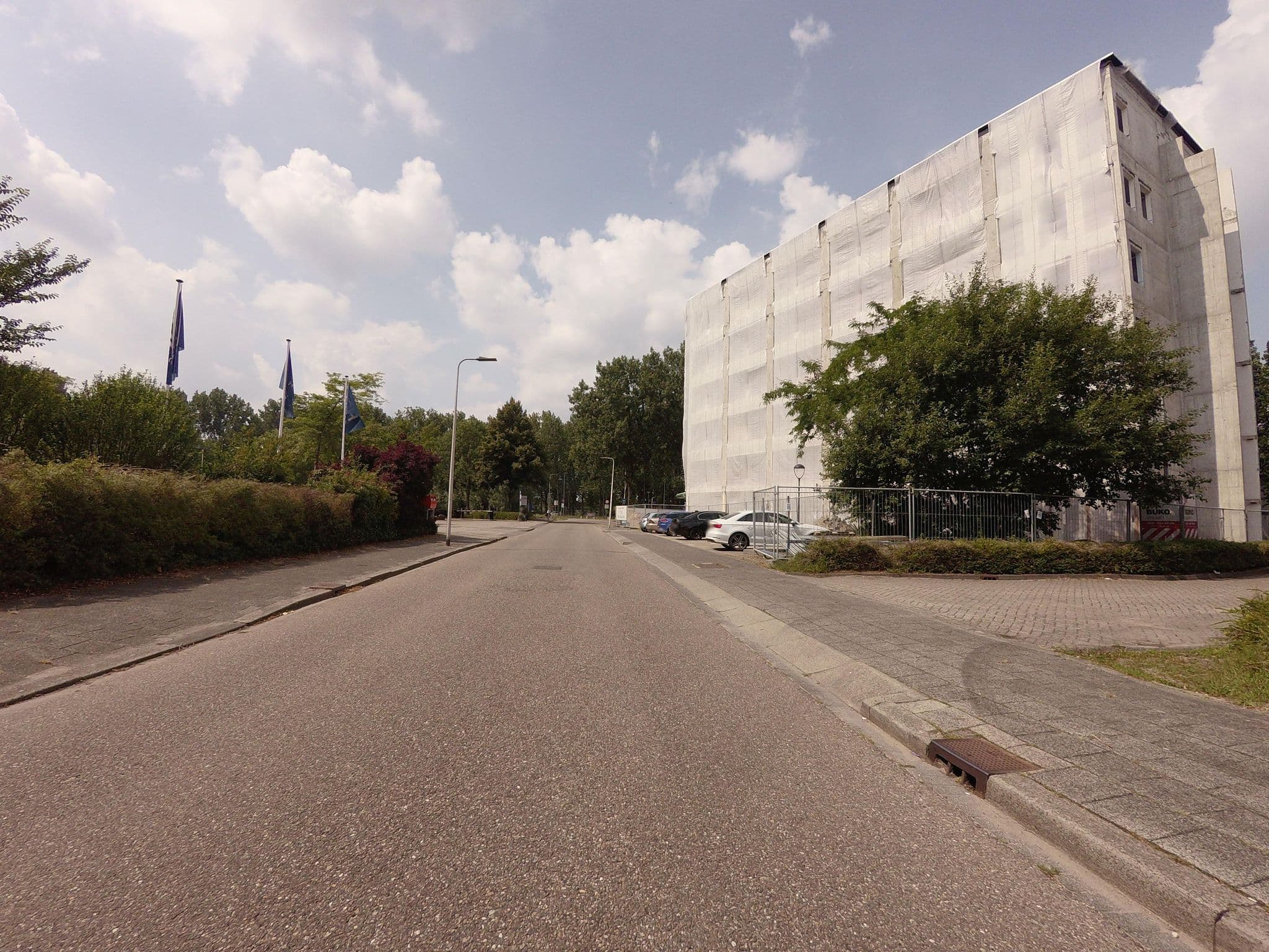 Street view near Hotelexploitatiemaatschappij Capelle aan den IJssel B.V., Ommoord — © ankeric (CC BY-SA · Mapillary)