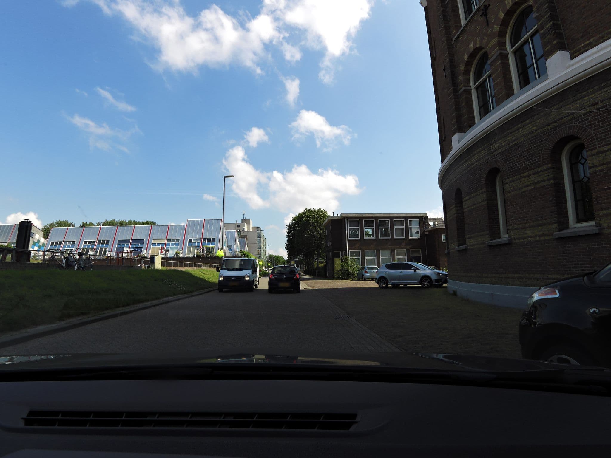 Street view near Gastenverblijf "De Villa", Feijenoord — © sander_h (CC BY-SA · Mapillary)