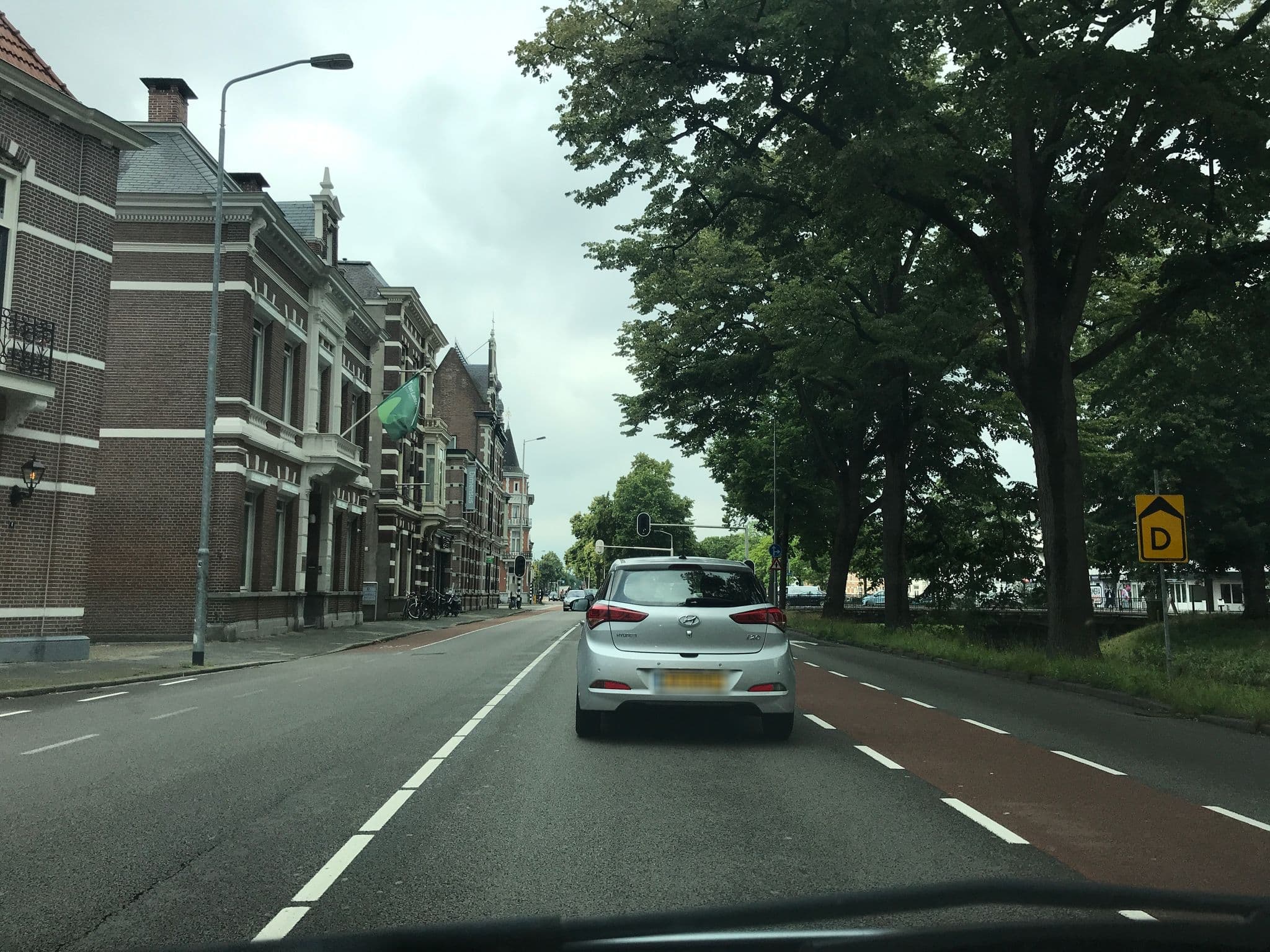Street view near B&B De Zandberg, Breda — © klussert (CC BY-SA · Mapillary)