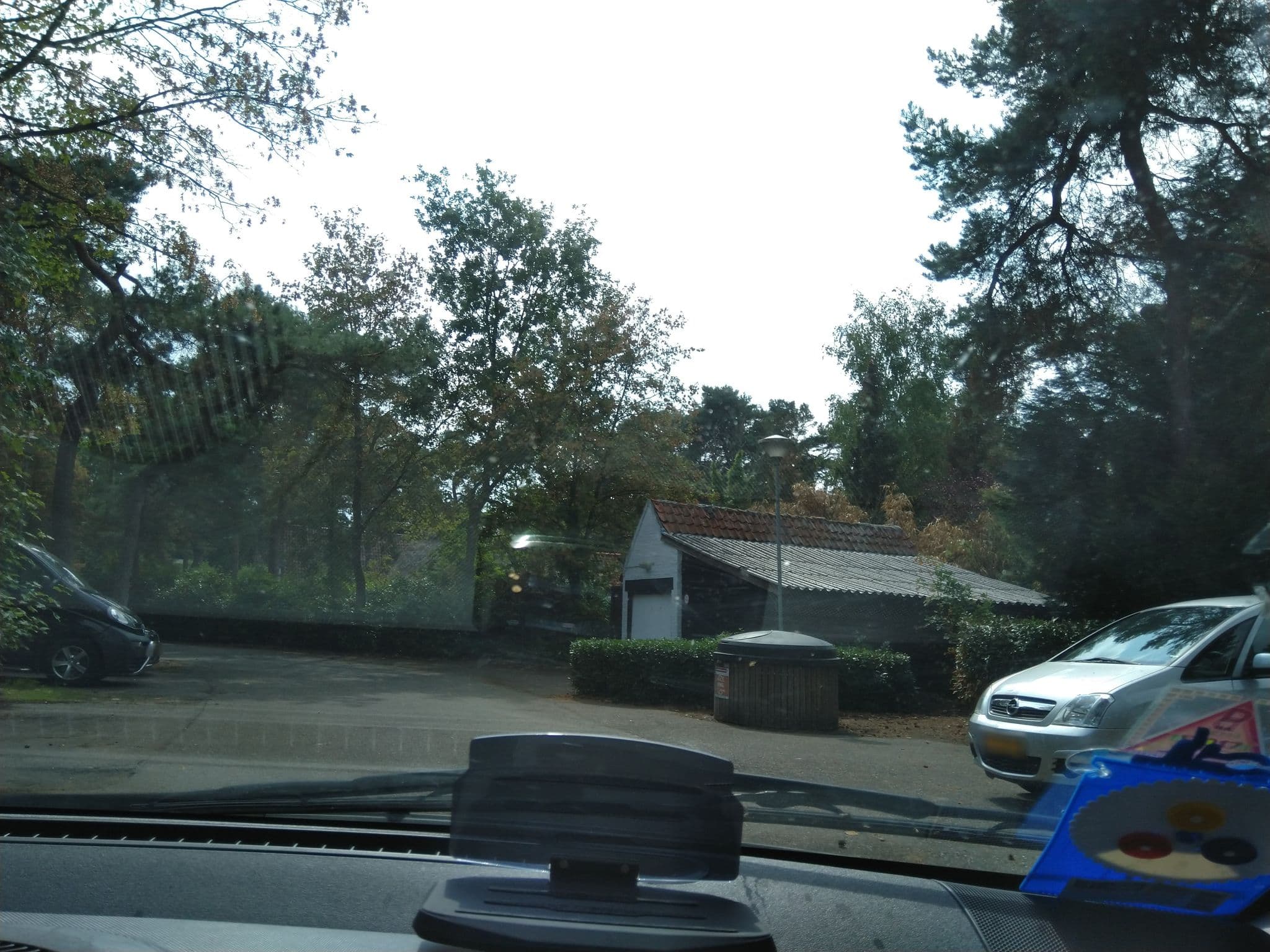 Street view near bungalow 286, Oosterhout — © robinvdlinde (CC BY-SA · Mapillary)