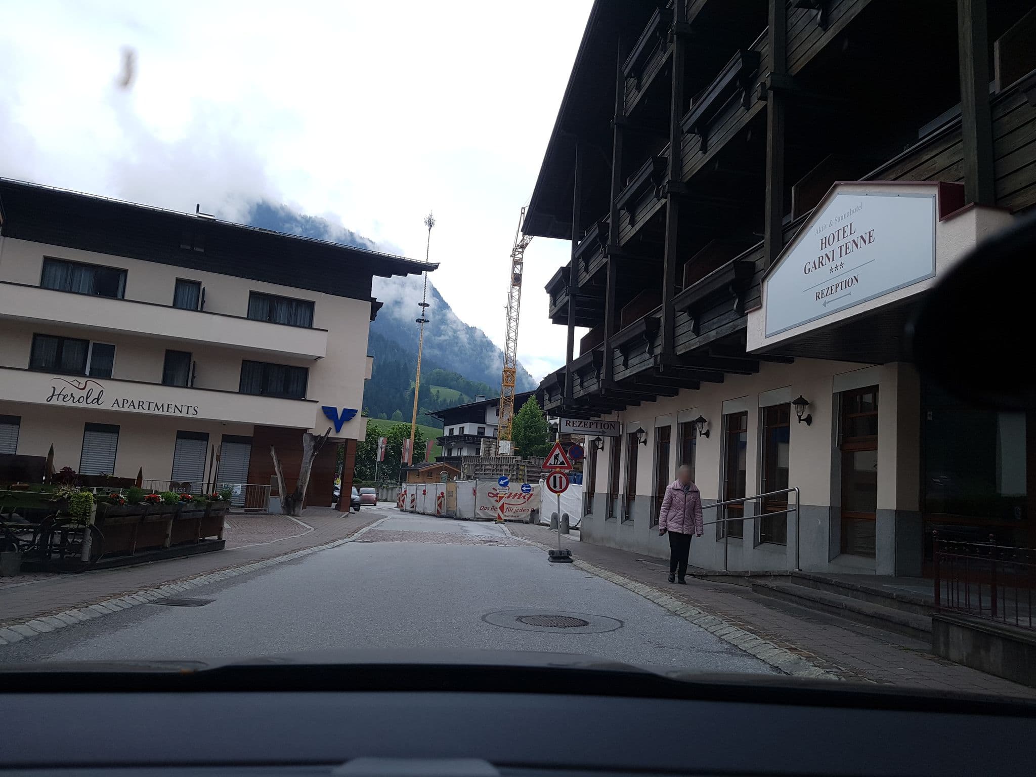 Street view near Appartements Herold, Söll — © schermy_at (CC BY-SA · Mapillary)