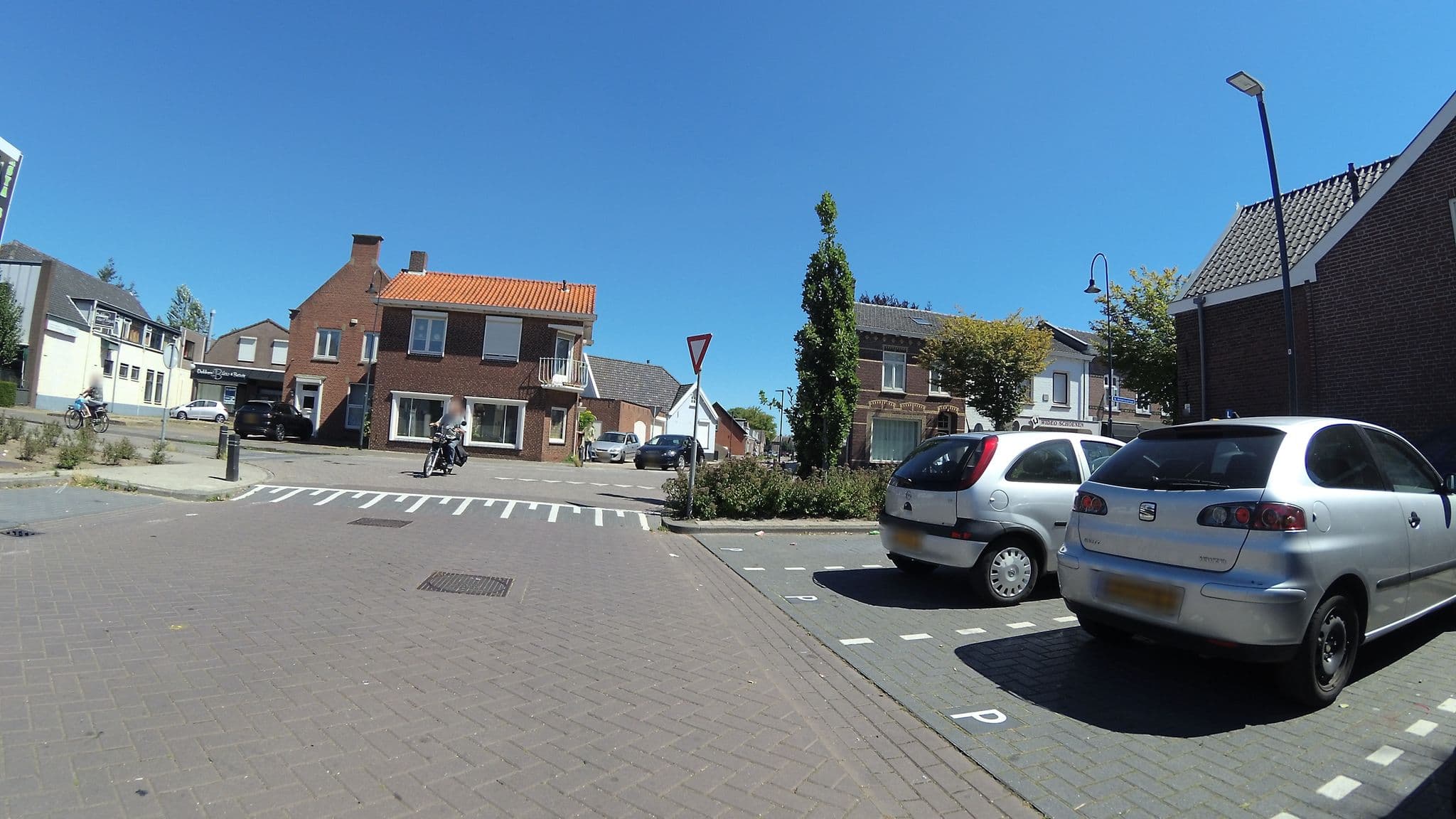 Street view near Holland Hotel Tieman, Waalwijk — © teddy73 (CC BY-SA · Mapillary)