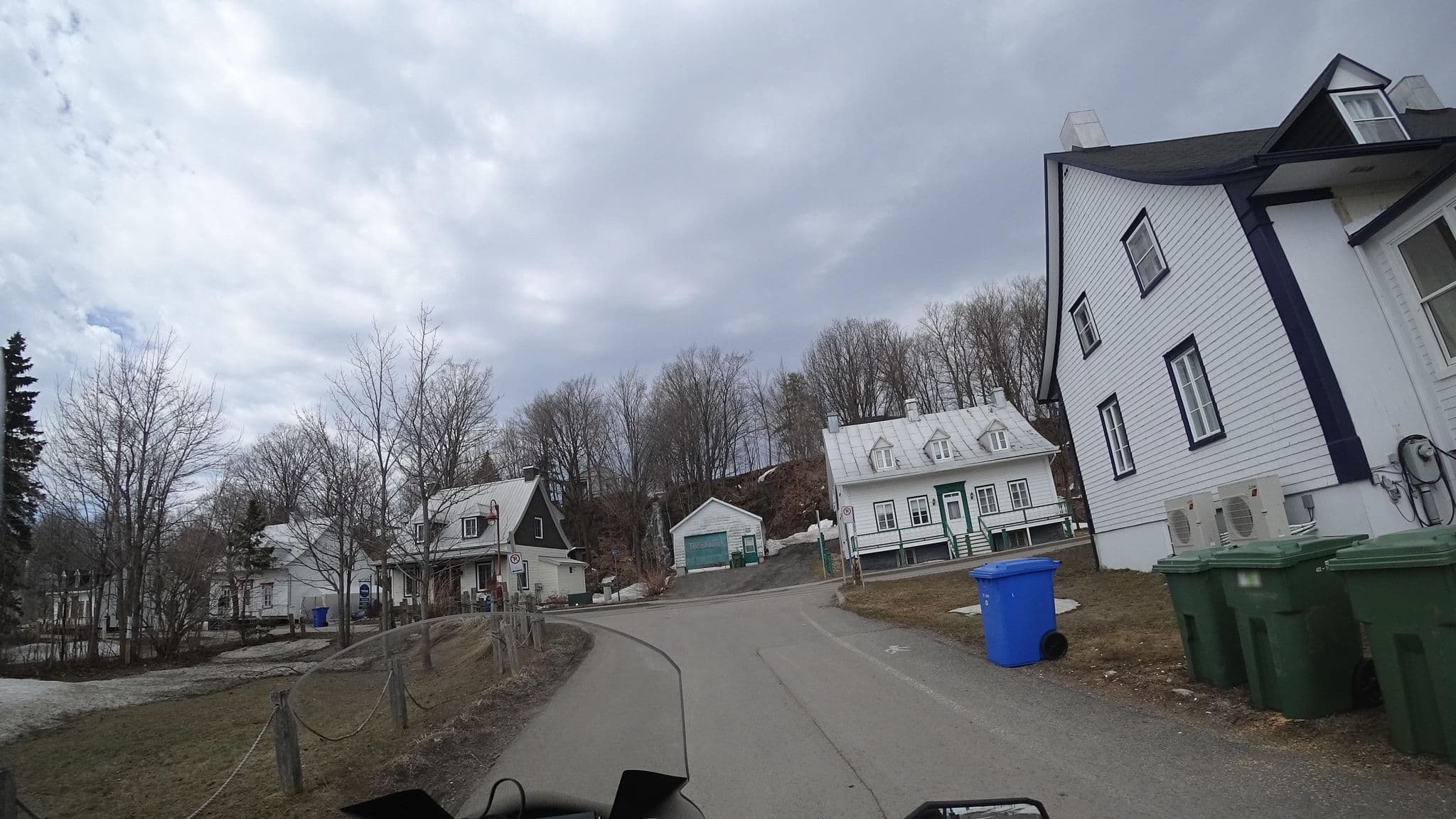 Street view near Le Cap Hatteras de l’Île, Château-Richer — © michelcouturemotomcm (CC BY-SA · Mapillary)
