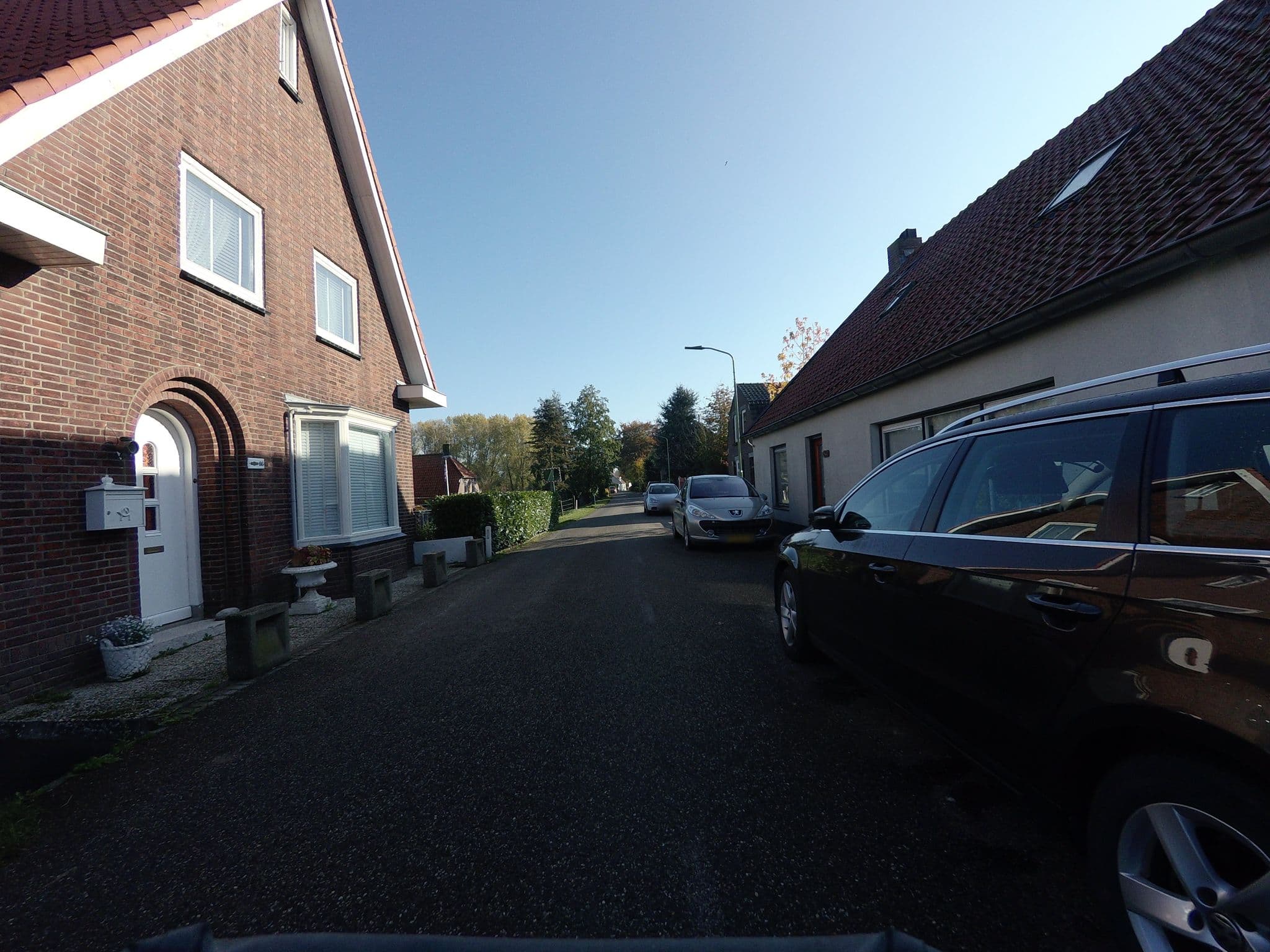 Street view near De Oude Stoffeerderij, Dussen — © ankeric (CC BY-SA · Mapillary)
