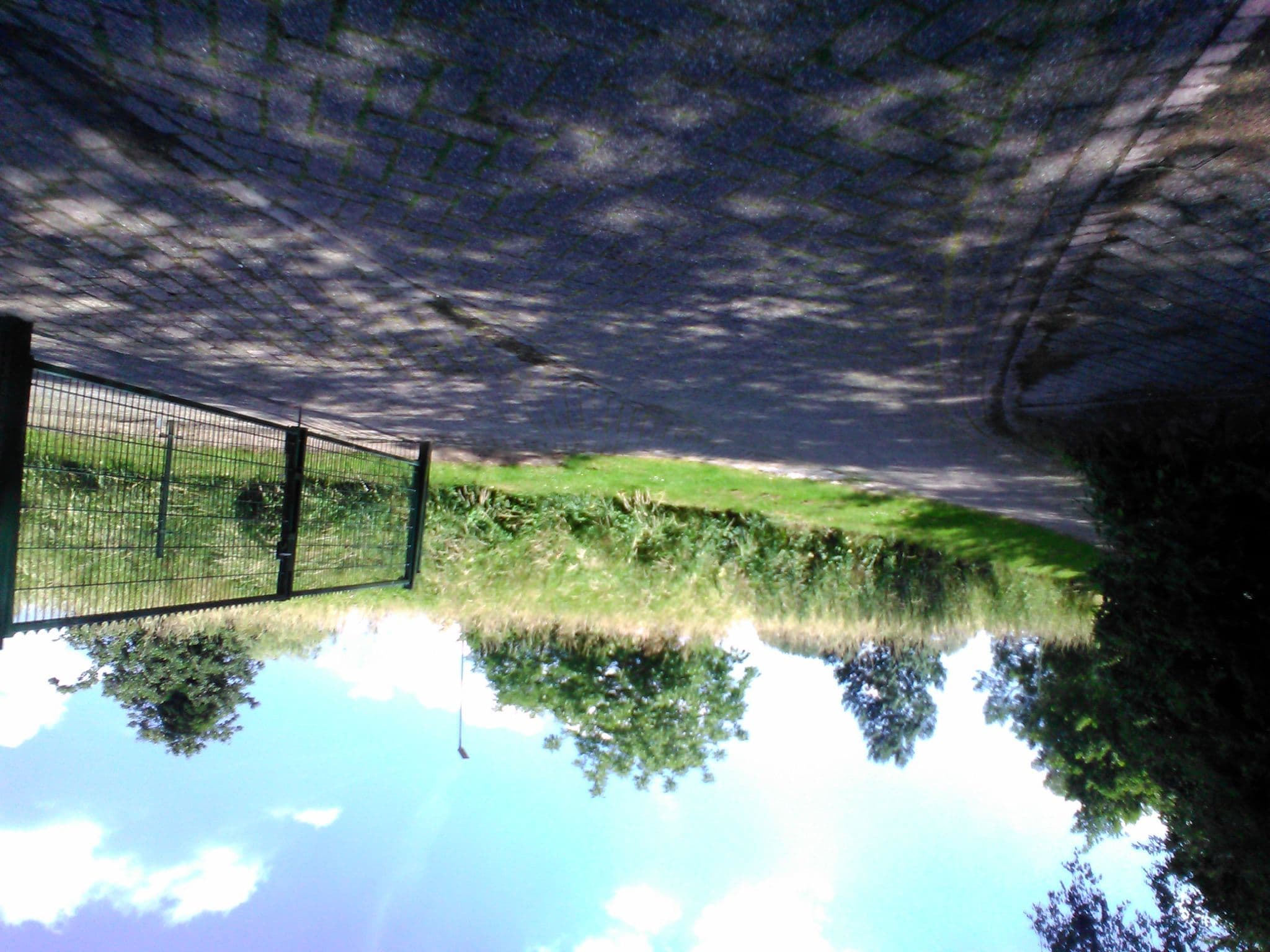 Street view near B&B De Drie Eenden, Sleeuwijk — © micmin1972 (CC BY-SA · Mapillary)