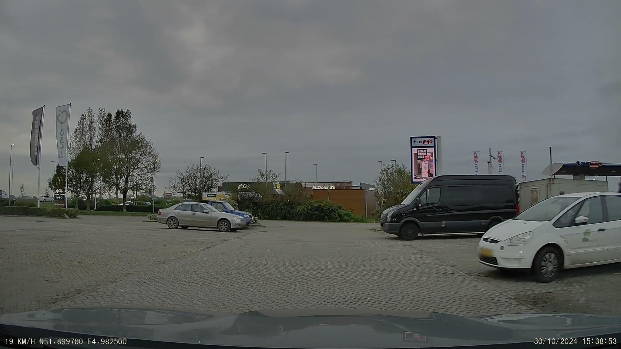 Street view near AC Restaurants, Nieuwland — © thewizard (CC BY-SA · Mapillary)