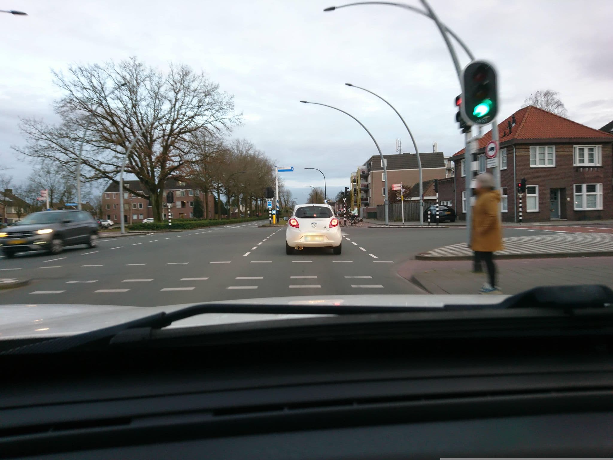 Street view near Hotel De Valk Valkenswaard, Valkenswaard — © algirdasc (CC BY-SA · Mapillary)