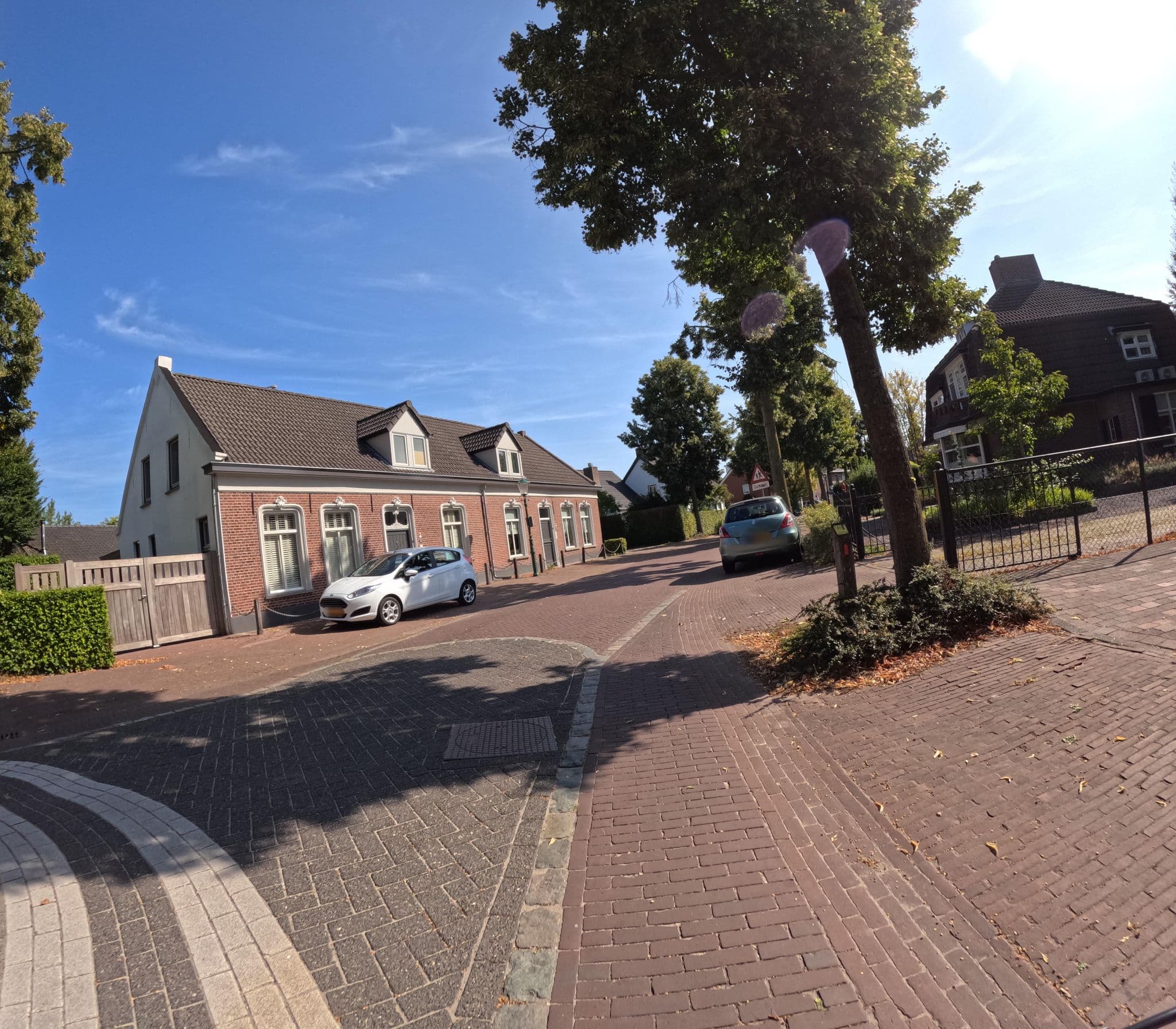 Street view near b&b dorpstaat 44, Westerhoven — © madel (CC BY-SA · Mapillary)