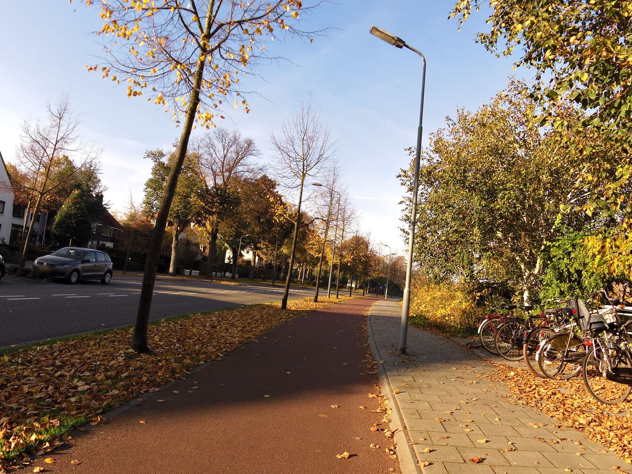 Street view near Van der Valk Hotel 's-Hertogenbosch-Vught, Vught — © marczoutendijk (CC BY-SA · Mapillary)