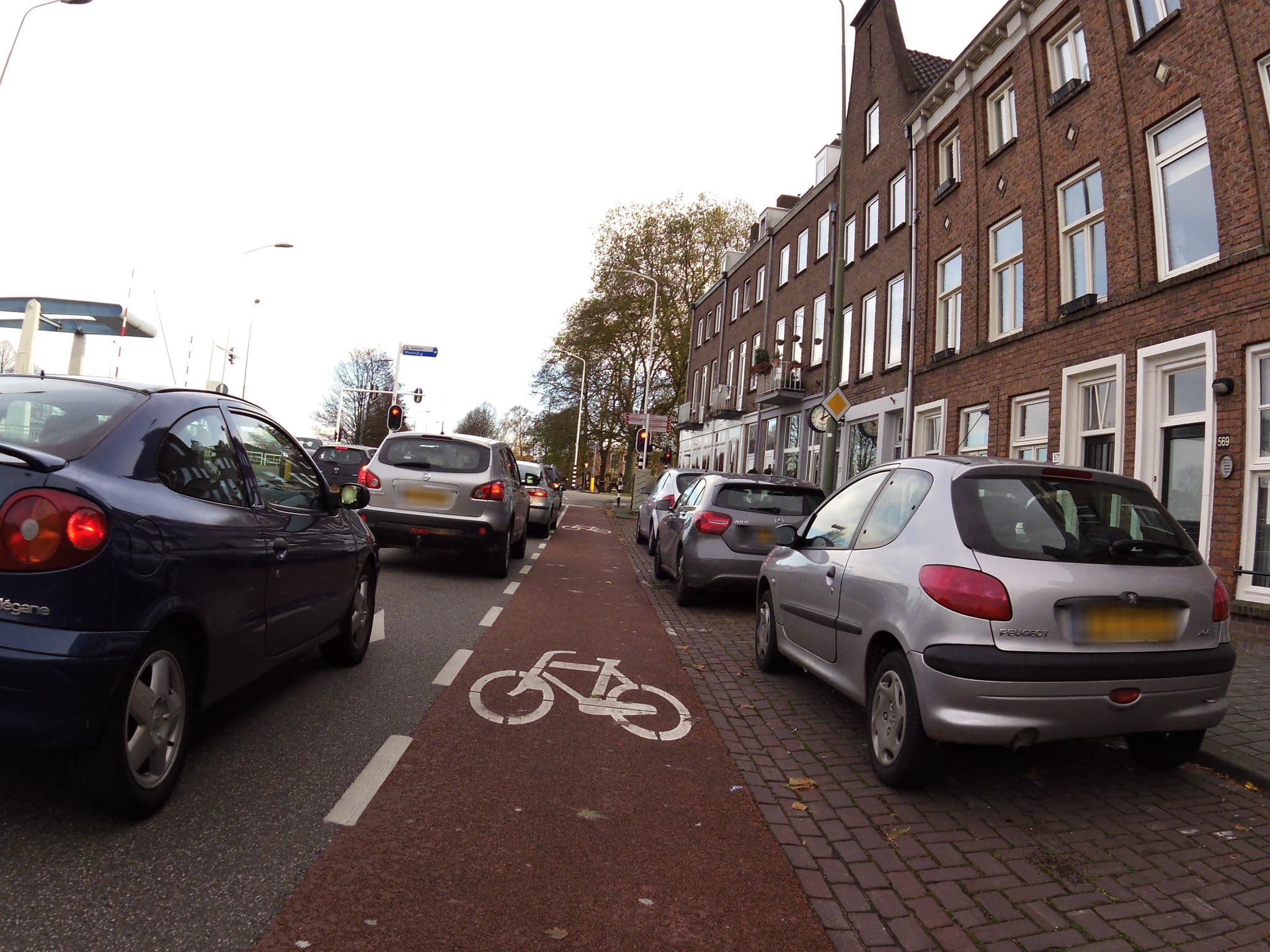 Street view near B&B Aan de kleine hekel, 's-Hertogenbosch — © marczoutendijk (CC BY-SA · Mapillary)