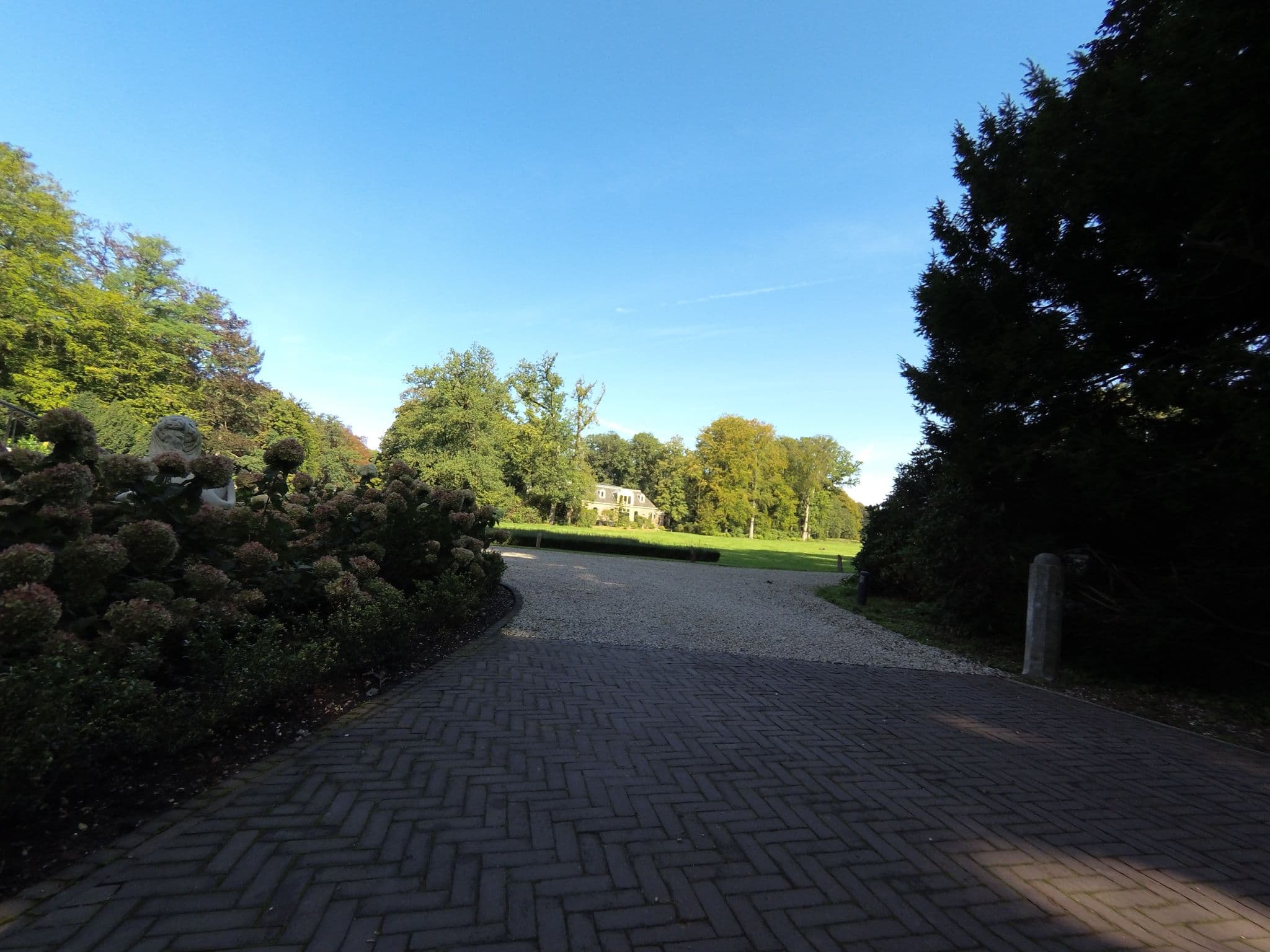 Street view near Parc Broekhuizen, Leersum — © peewee32 (CC BY-SA · Mapillary)