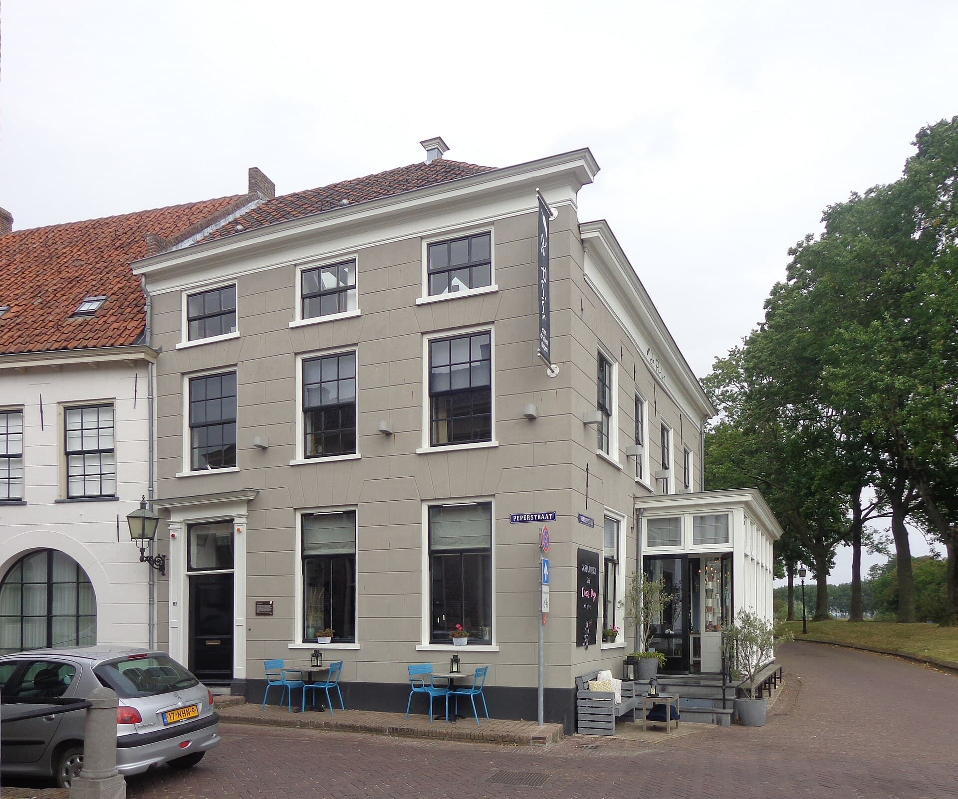 Hotel Restaurant de Prins (via Wikimedia Commons, CC BY-SA 4.0)