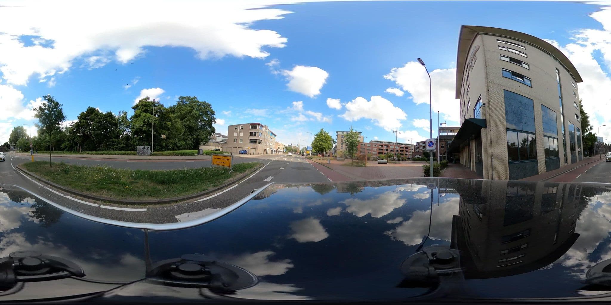 Street view near Hotel de Weverij, Oss — © tumblecow (CC BY-SA · Mapillary)