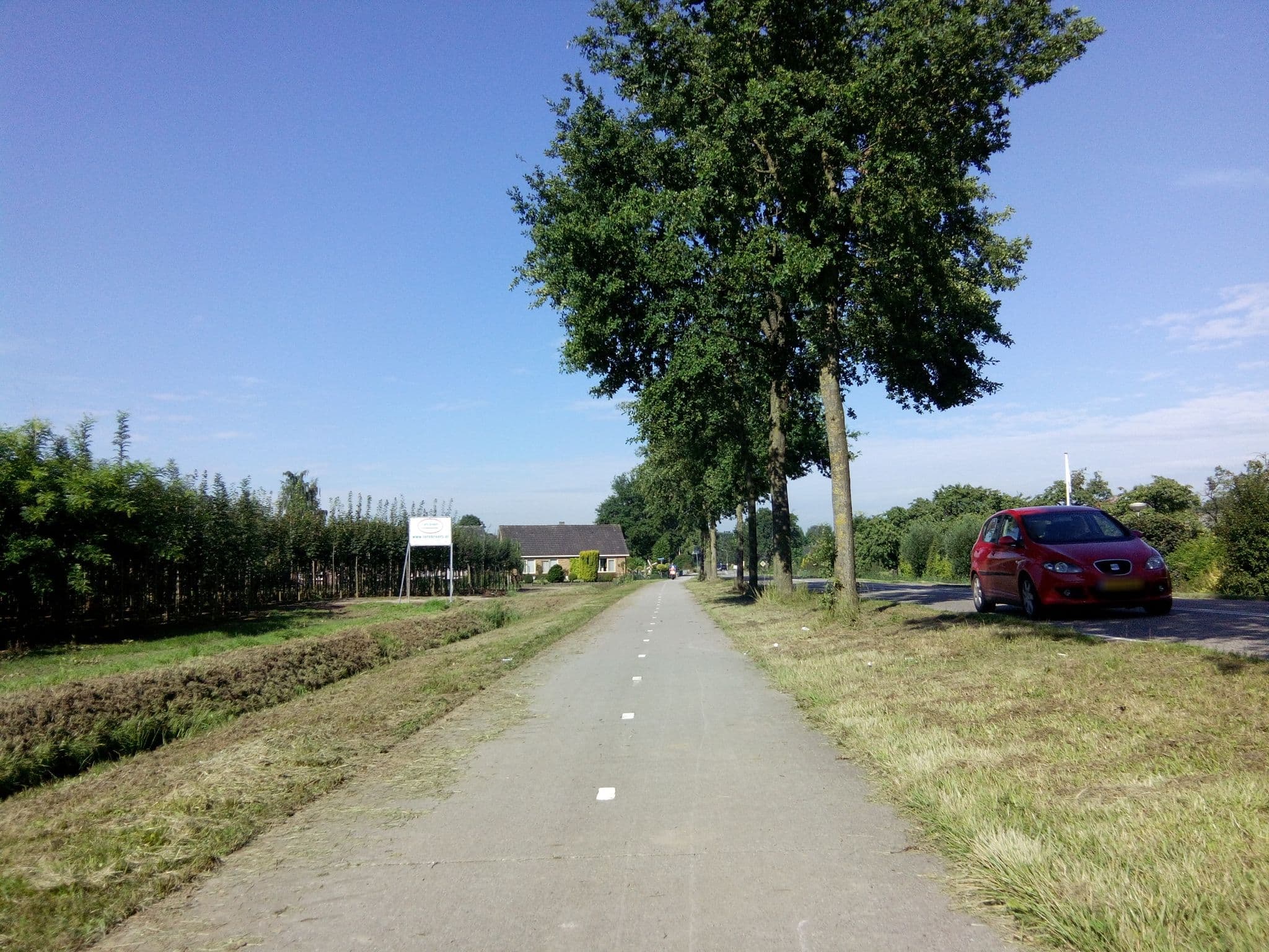 Street view near Bonenkamp Echteld, Lienden — © peewee32 (CC BY-SA · Mapillary)