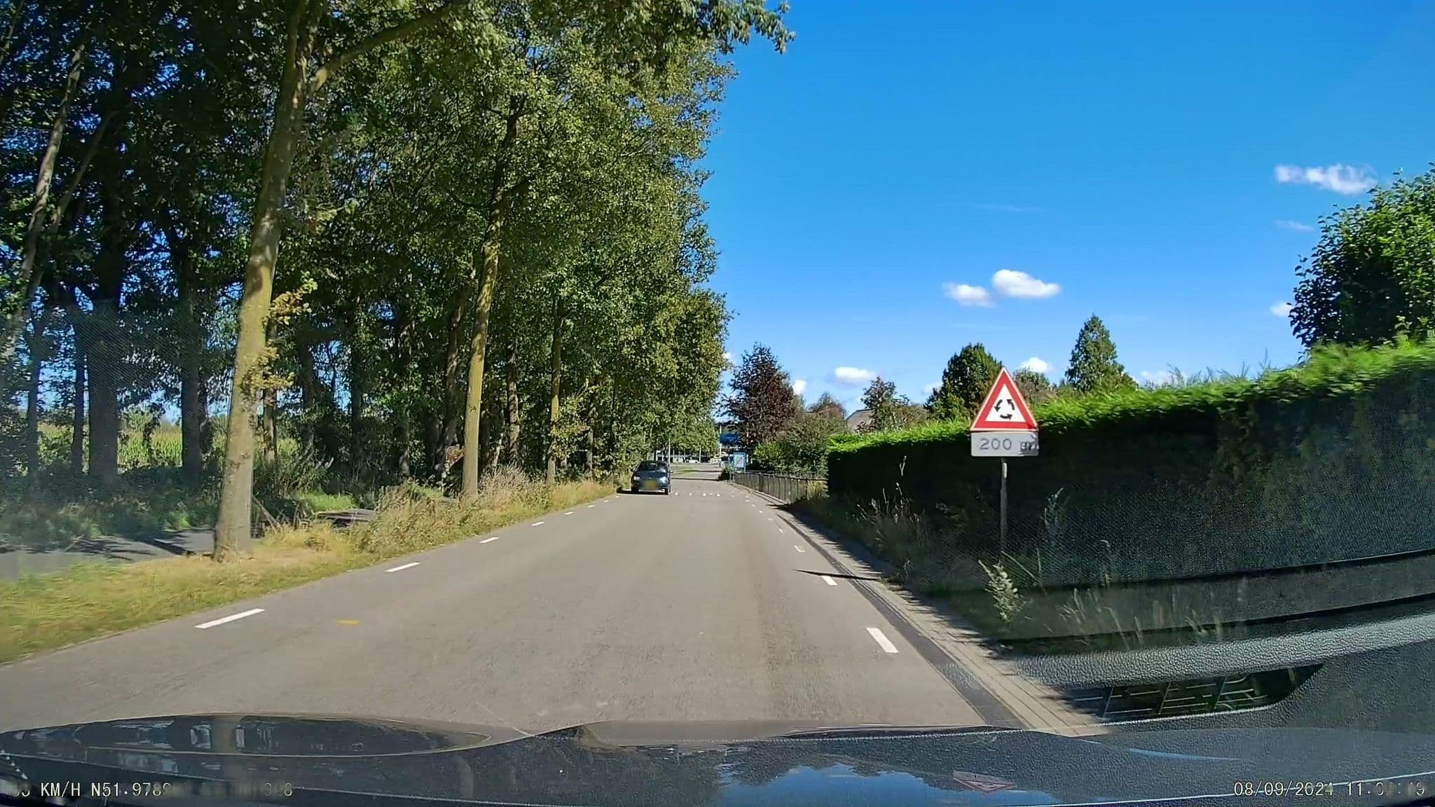 Street view near B&B Bovenweg, Rhenen — © thewizard (CC BY-SA · Mapillary)