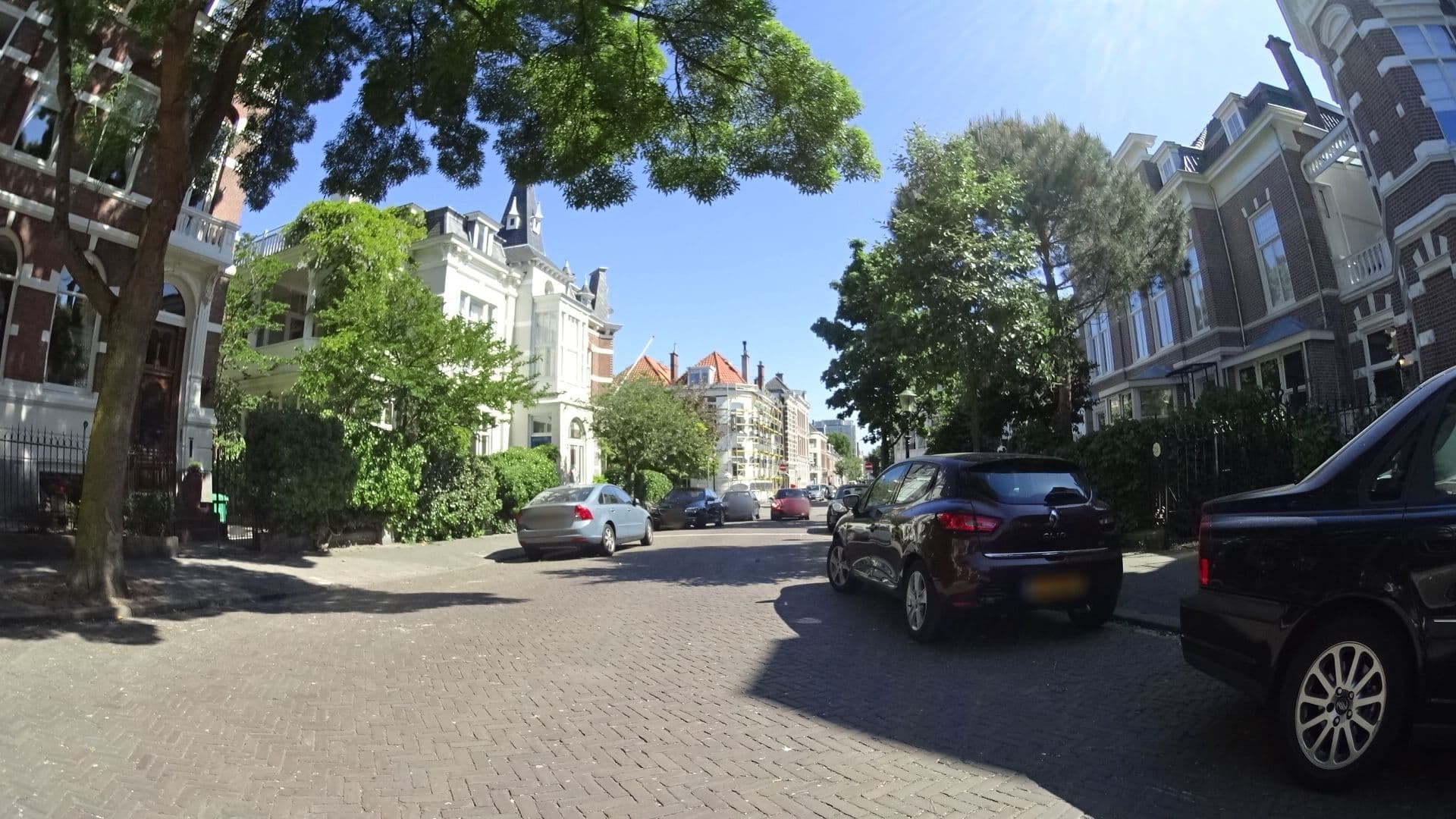Street view near Galamadammen Bergopwaarts BV, Statenkwartier — © heycrip (CC BY-SA · Mapillary)