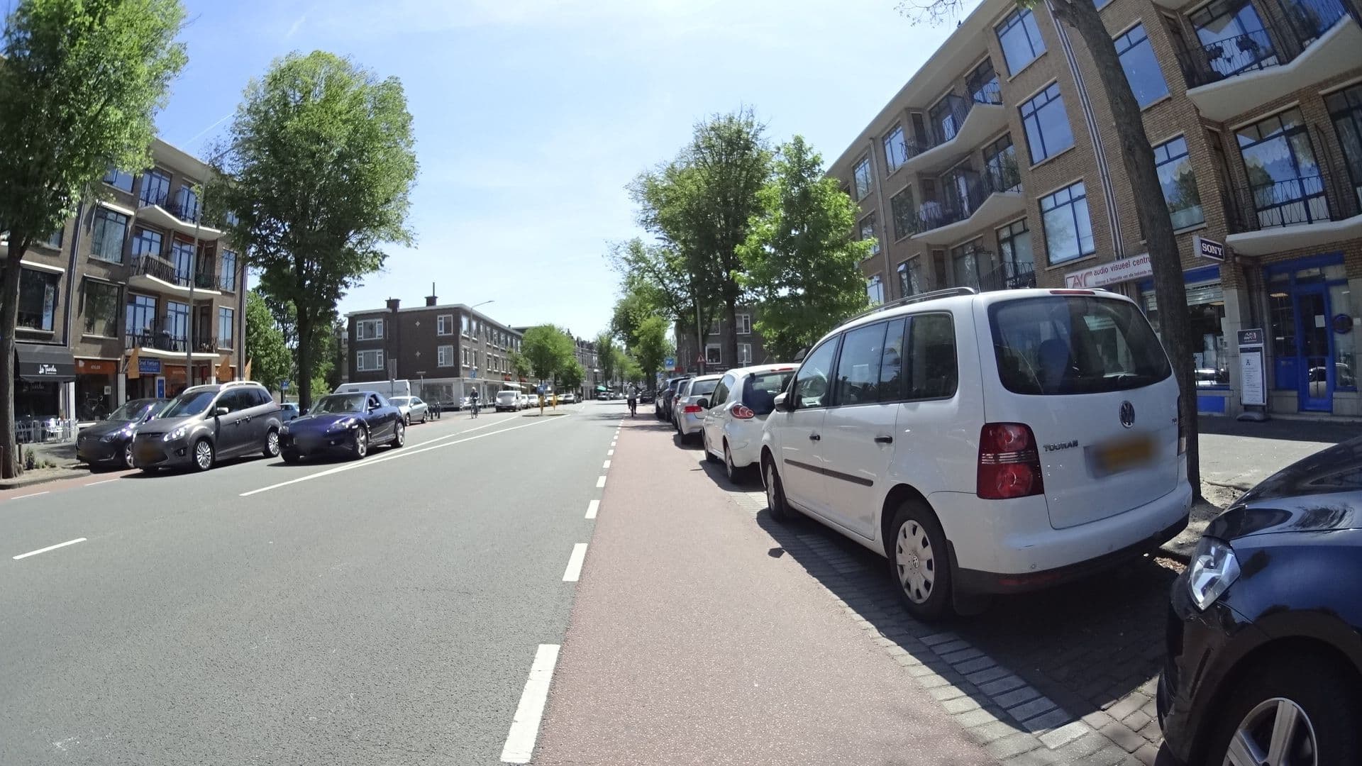 Street view near Short Stay Lubeck, Statenkwartier — © heycrip (CC BY-SA · Mapillary)
