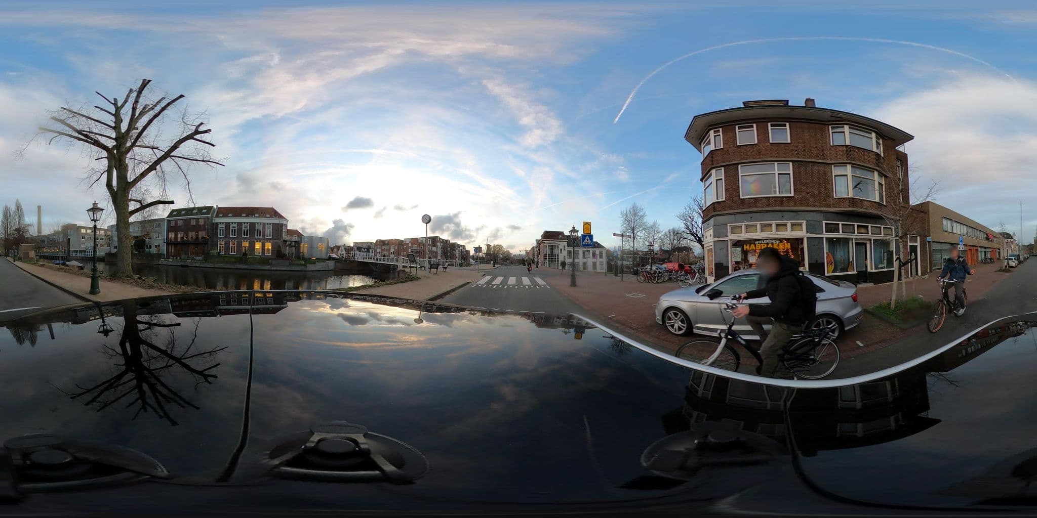 Street view near Madame Jeanette, Leiden — © tumblecow (CC BY-SA · Mapillary)