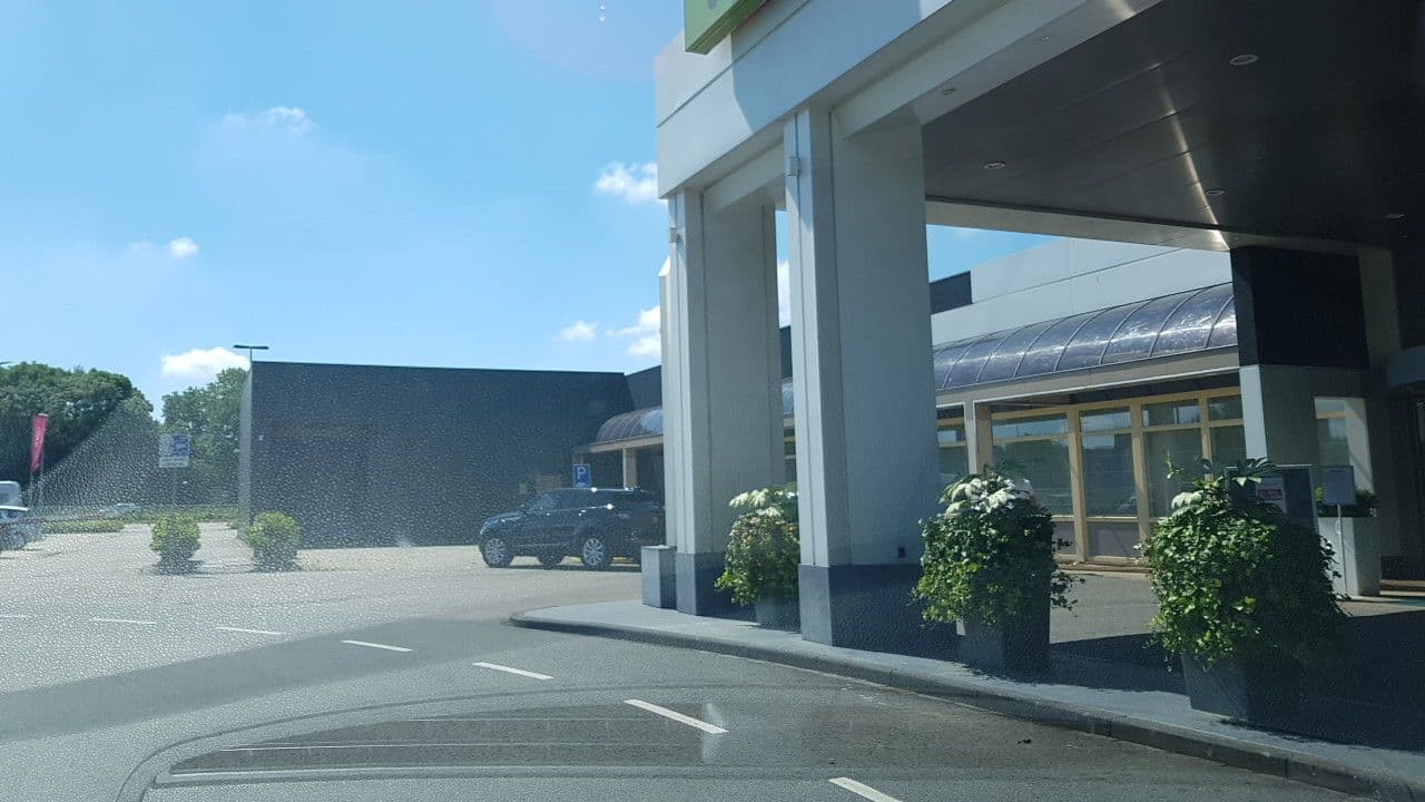 Street view near Holiday Inn Leiden, Hoge Mors — © Lowiekse (CC BY-SA · Mapillary)