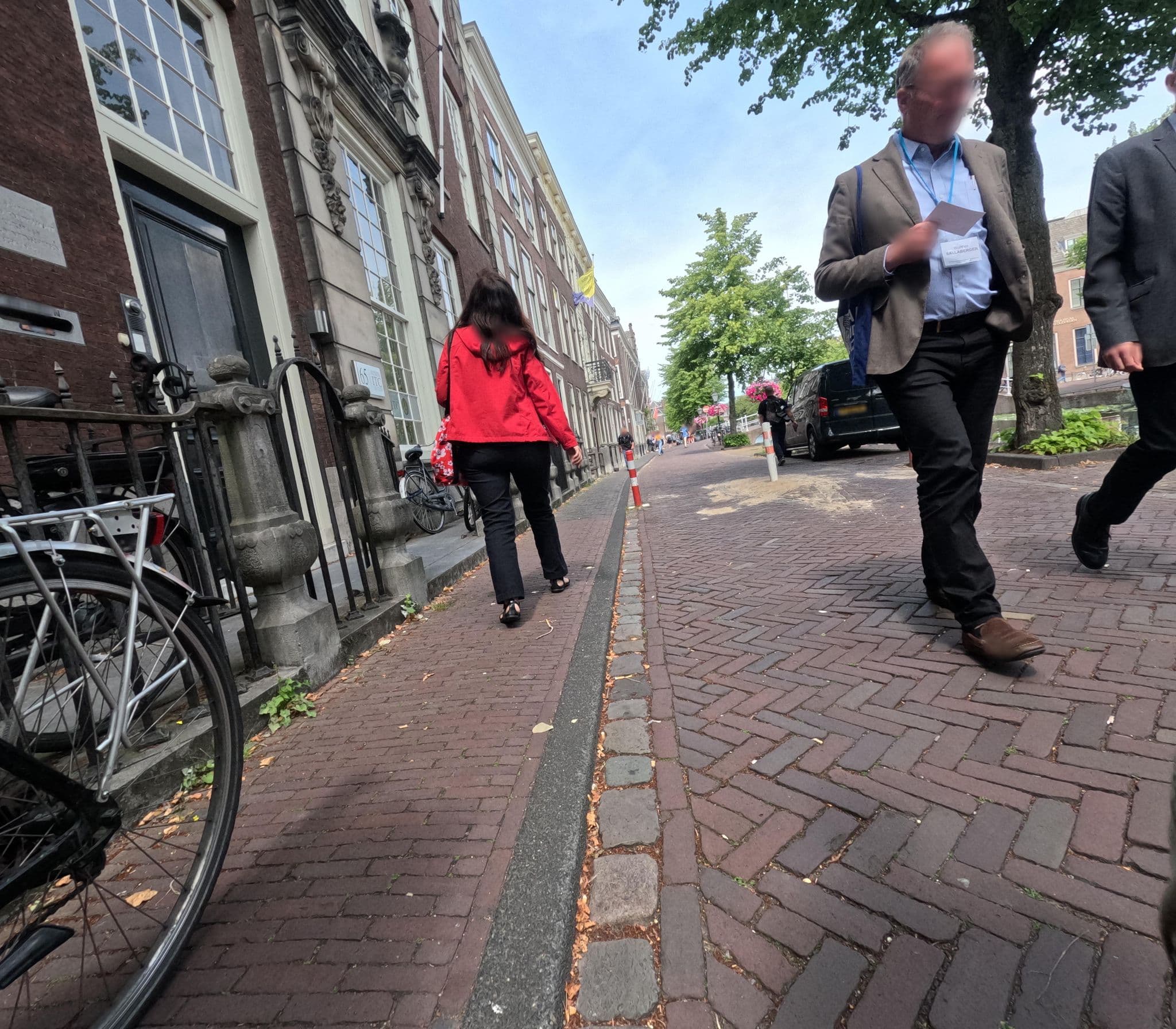 Street view near Vliet 39, Leiden — © chuck (CC BY-SA · Mapillary)