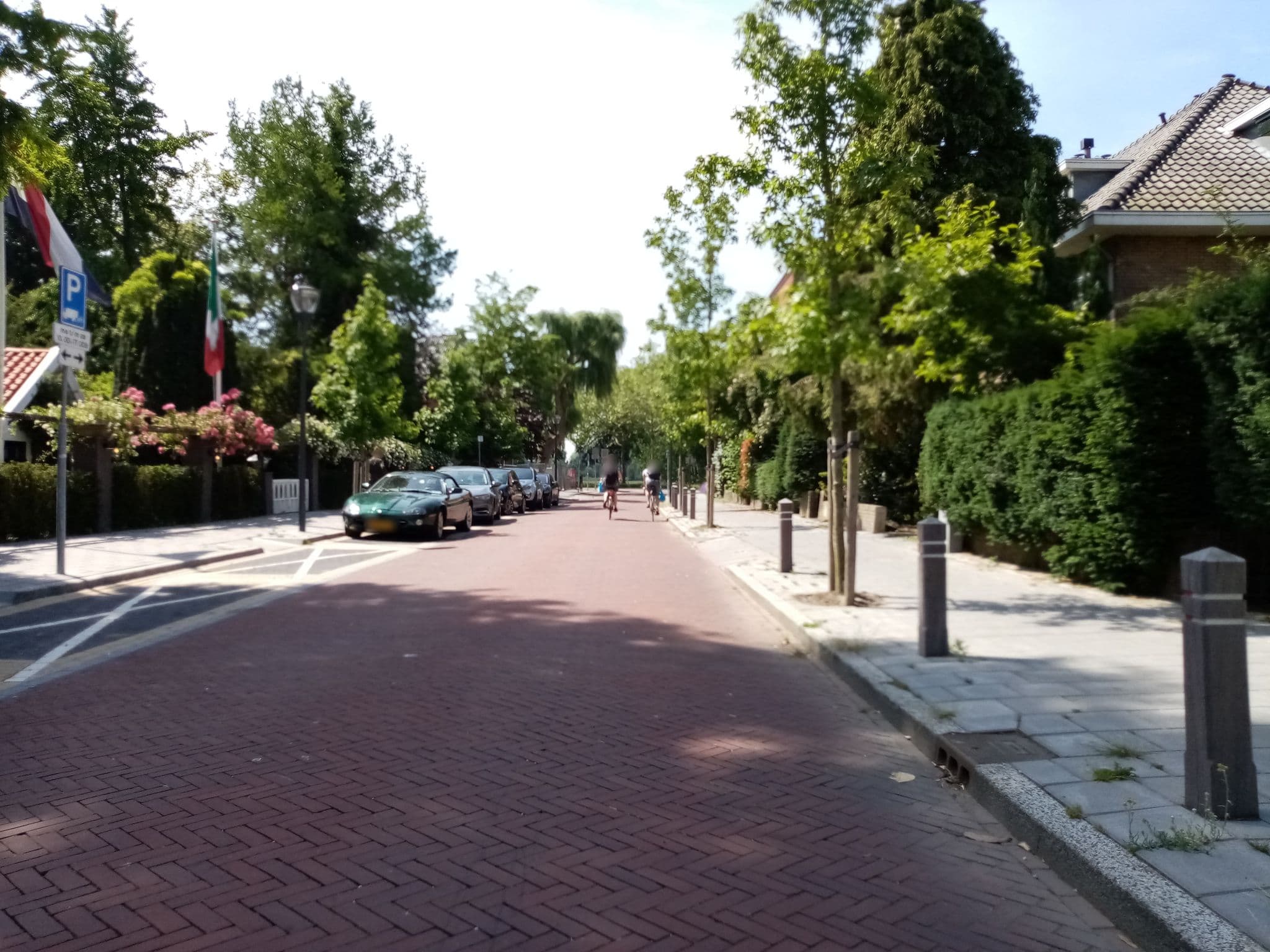 Street view near Villa Beukenhof, Oegstgeest — © micmin1972 (CC BY-SA · Mapillary)
