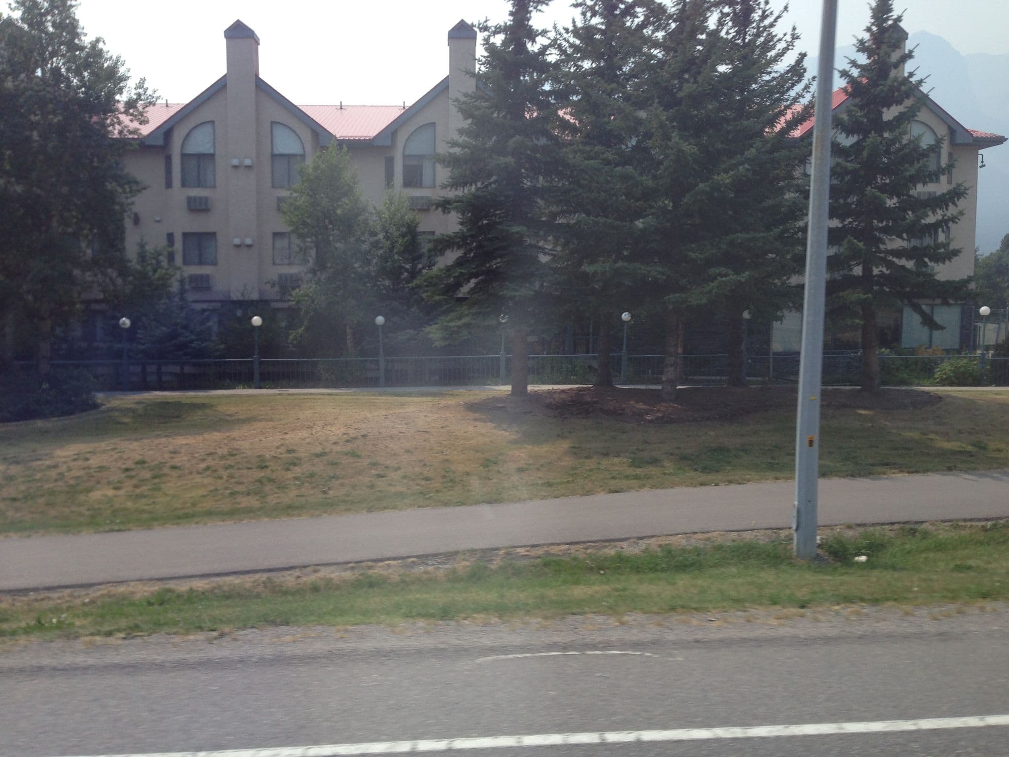 Street view near Quality Resort Chateau Canmore, Canmore — © shangkuanlc (CC BY-SA · Mapillary)
