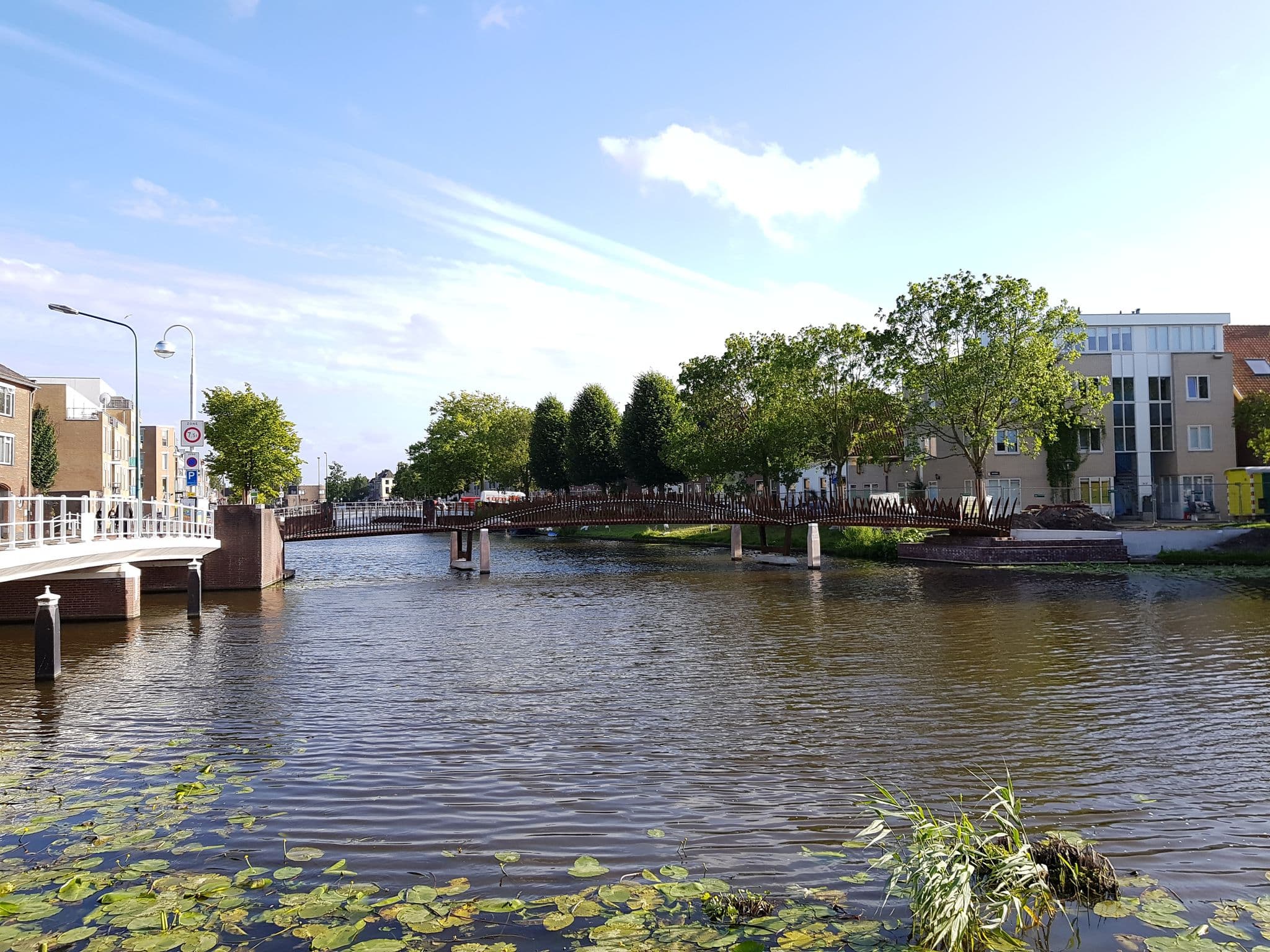 Street view near Hotel De Barones Van Leyden, Leiden — © multi_wandel (CC BY-SA · Mapillary)