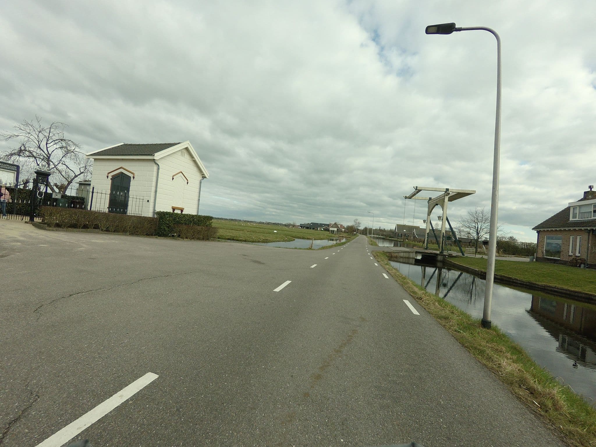 Street view near Hotel - Restaurant De Ziende, Nieuwkoop — © ankeric (CC BY-SA · Mapillary)