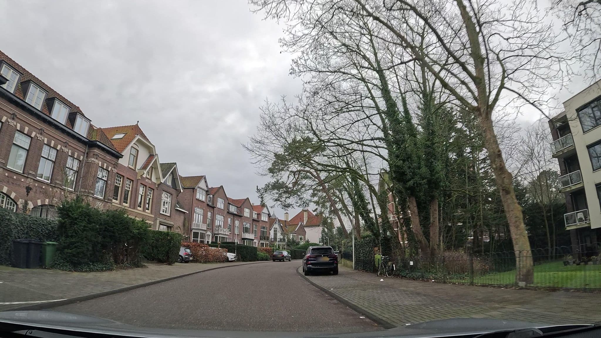 Street view near De Rusthoek, Overveen — © thewizard (CC BY-SA · Mapillary)