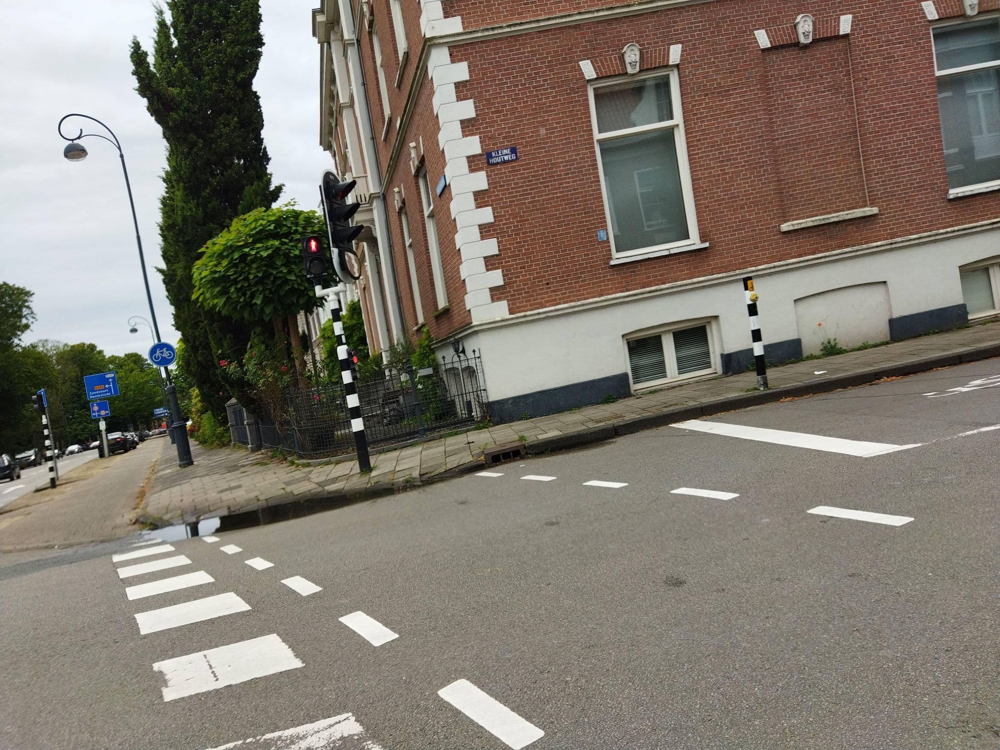 Street view near Boom, Haarlem — © changchun1 (CC BY-SA · Mapillary)