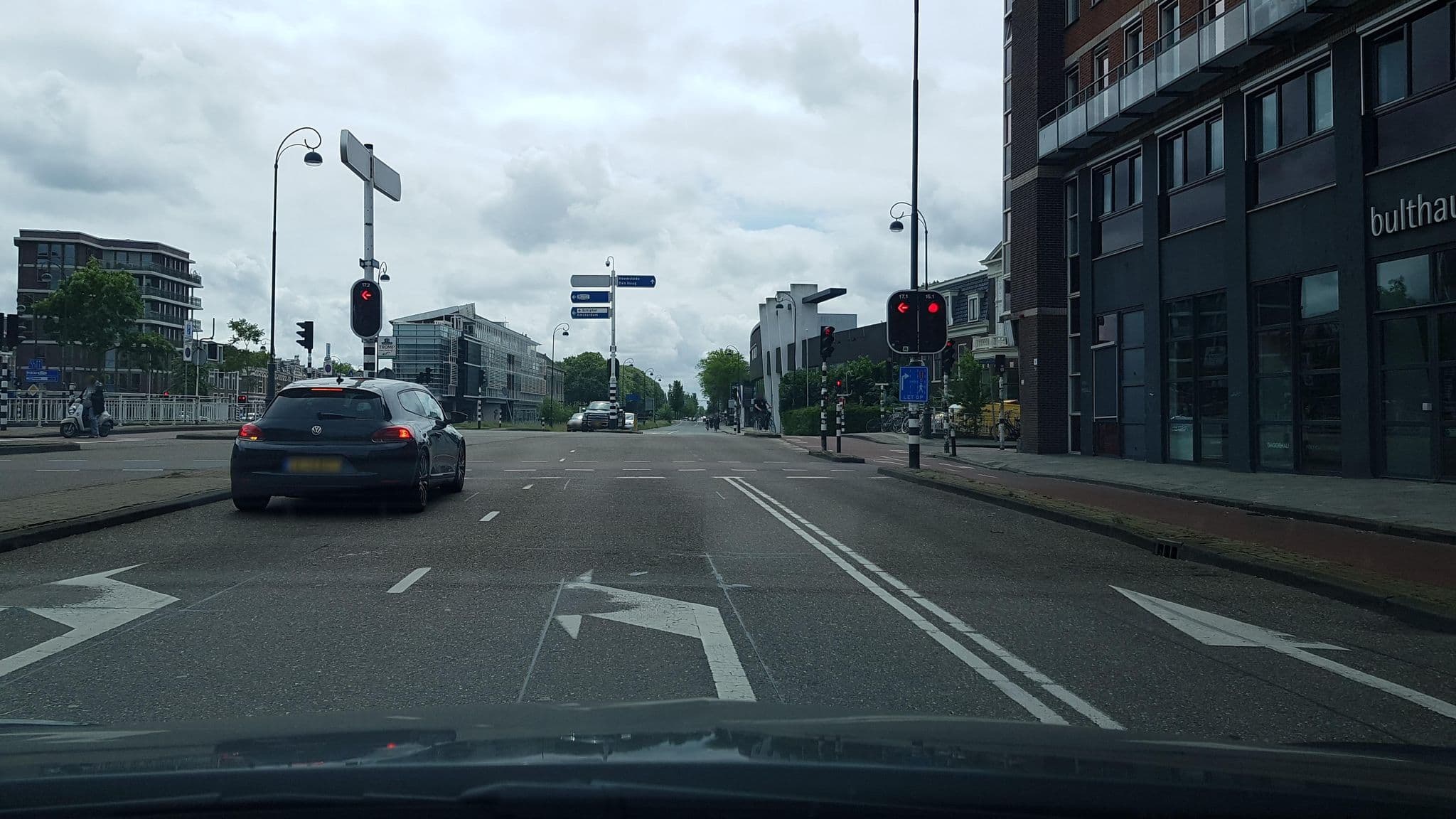 Street view near Niu Hotel, Haarlem — © Lowiekse (CC BY-SA · Mapillary)