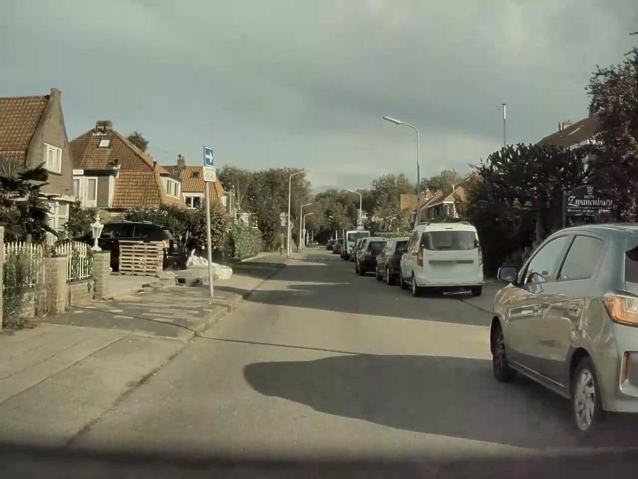 Street view near Restaurant Zwanenburg Hotel Haarlemmermeer, Zwanenburg — © tumblecow (CC BY-SA · Mapillary)