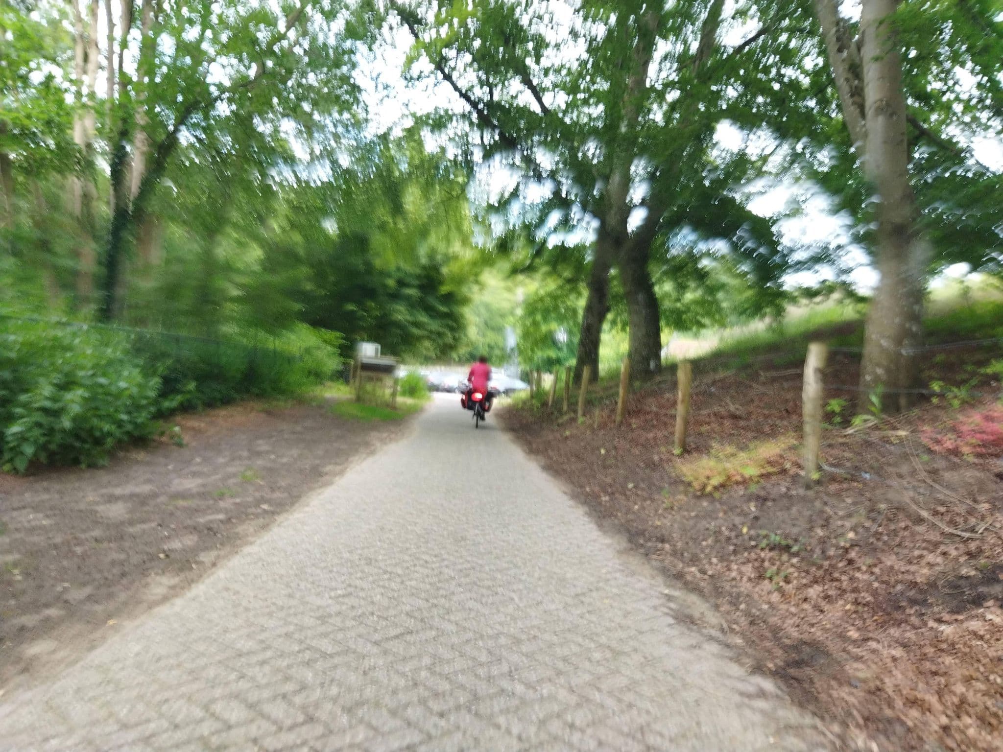 Street view near Herberg Bemy GuestHouse, Overveen — © changchun1 (CC BY-SA · Mapillary)