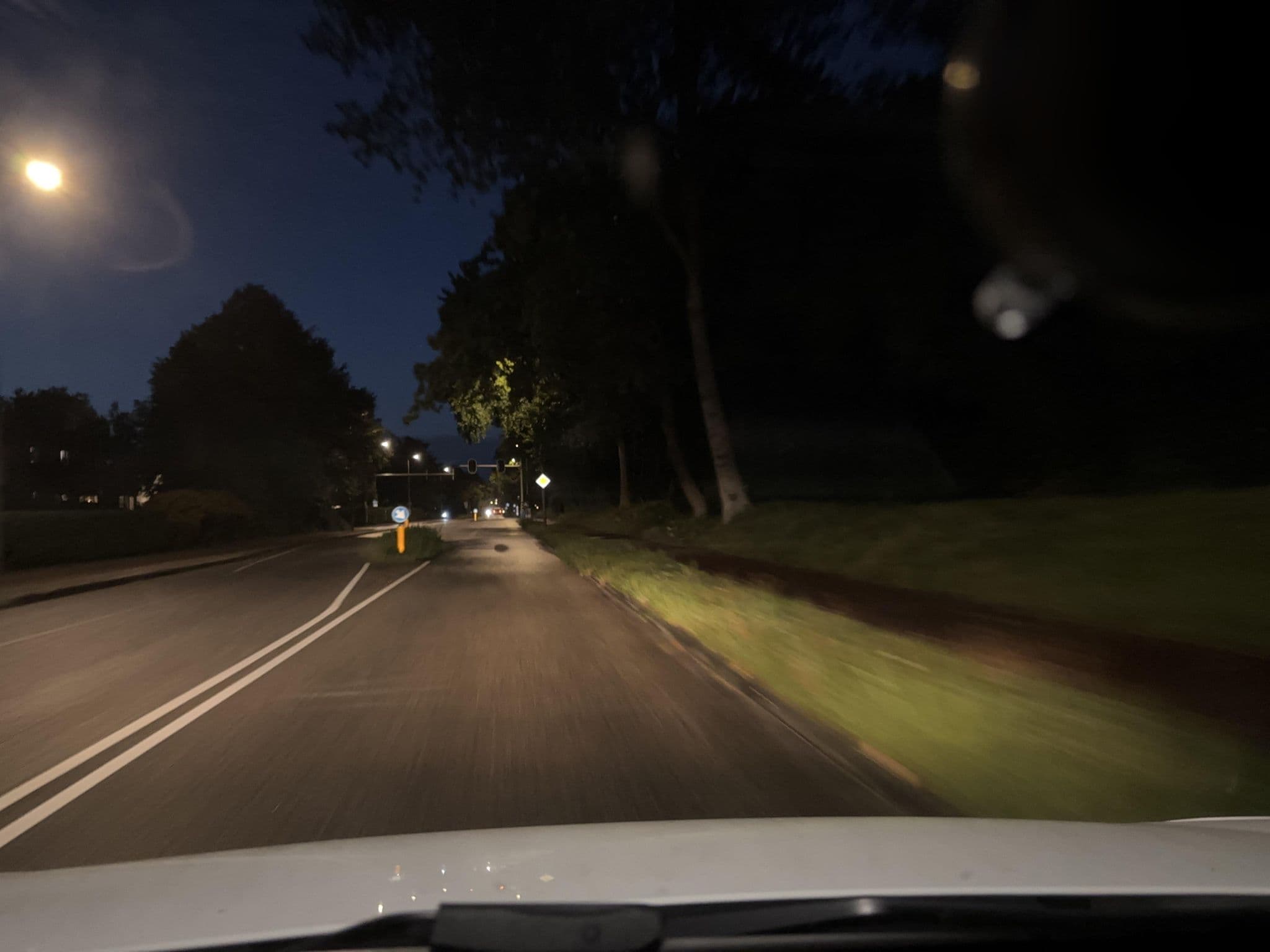 Street view near Het Nachthonk, Heemstede — © CasGroenigen (CC BY-SA · Mapillary)