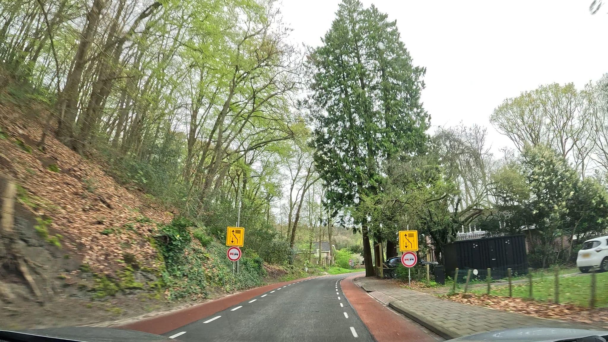 Street view near Boshuis Schoorl, Schoorl — © thewizard (CC BY-SA · Mapillary)