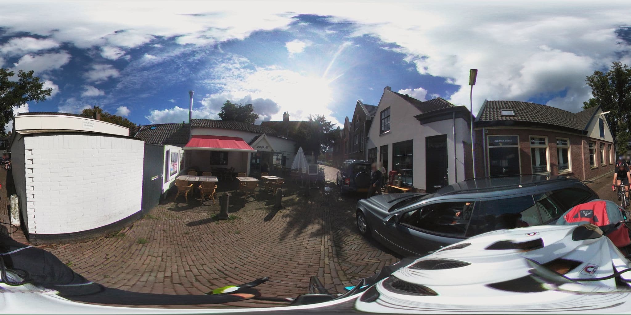 Street view near Appartement 'Karel de Grote', Bergen — © peewee32 (CC BY-SA · Mapillary)