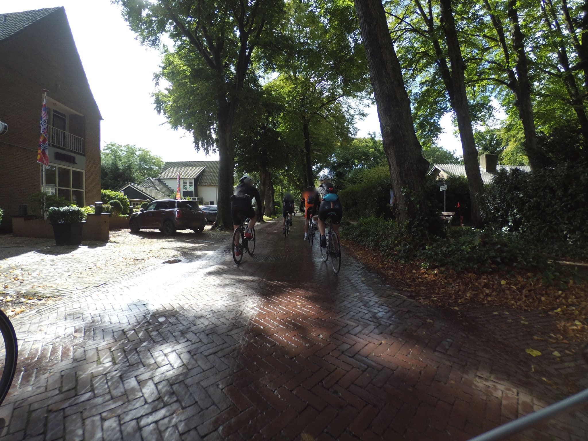 Street view near Hotel Sylvester, Bergen — © peewee32 (CC BY-SA · Mapillary)