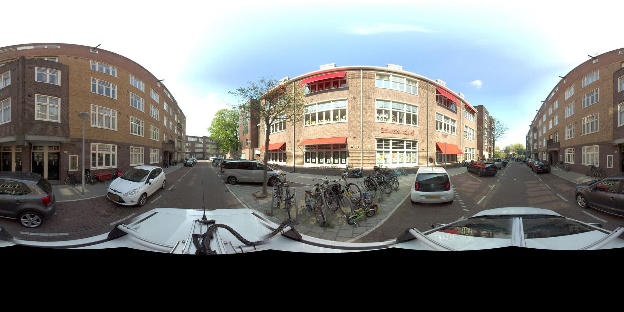 Street view near Lonnekes Koningshuis, Amsterdam — © amsterdam (CC BY-SA · Mapillary)