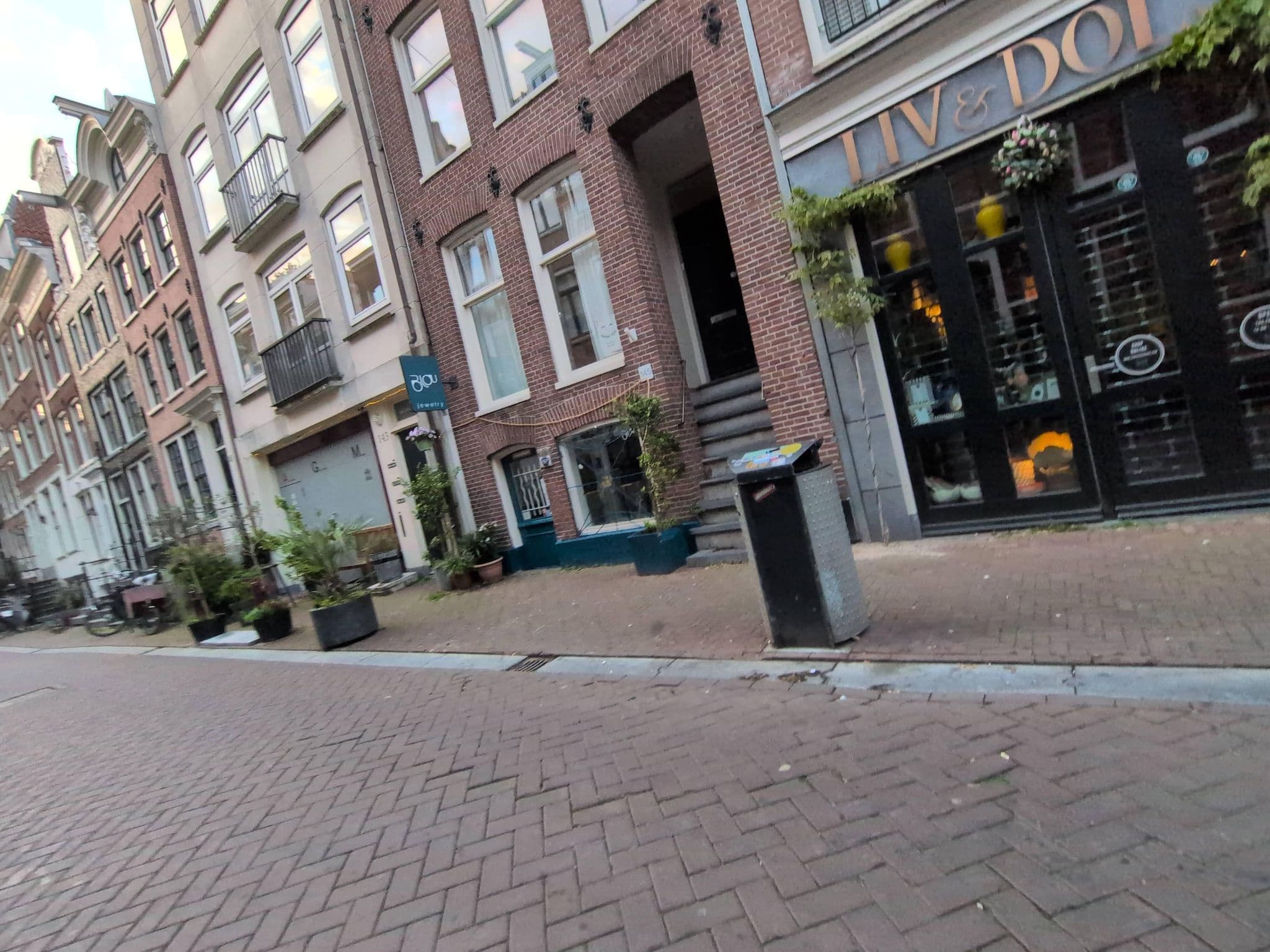 Street view near Spiegel Gracht, Amsterdam — © hautetension08 (CC BY-SA · Mapillary)