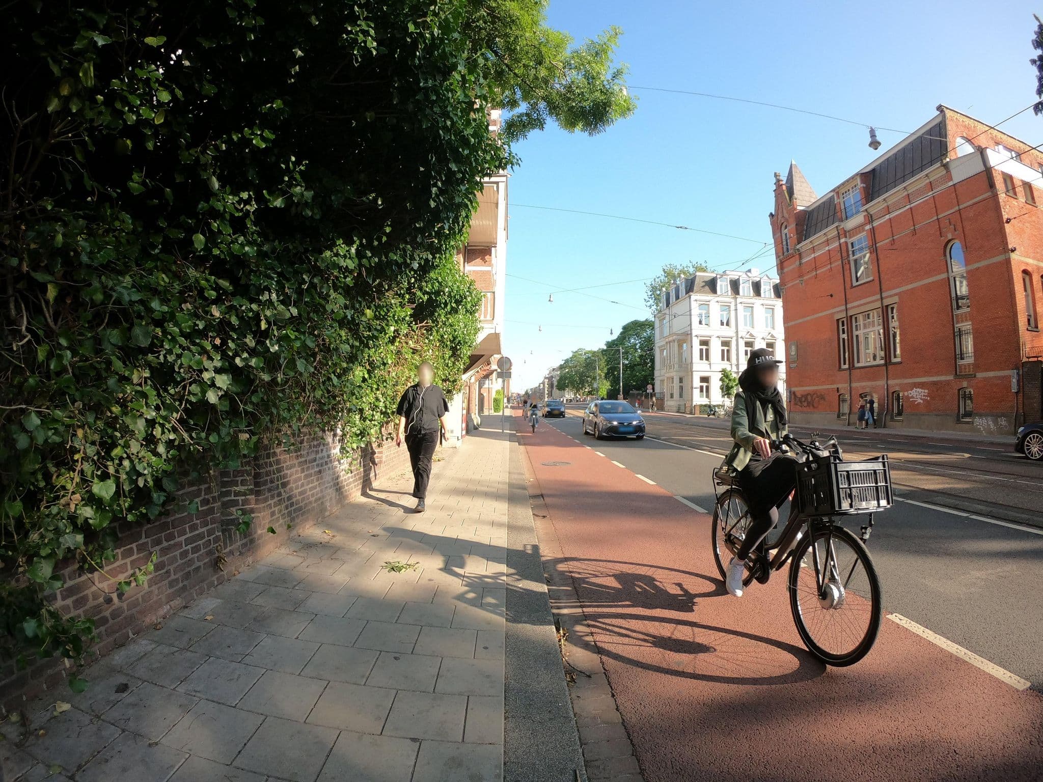 Street view near Fusion Suites, Amsterdam — © richlv (CC BY-SA · Mapillary)