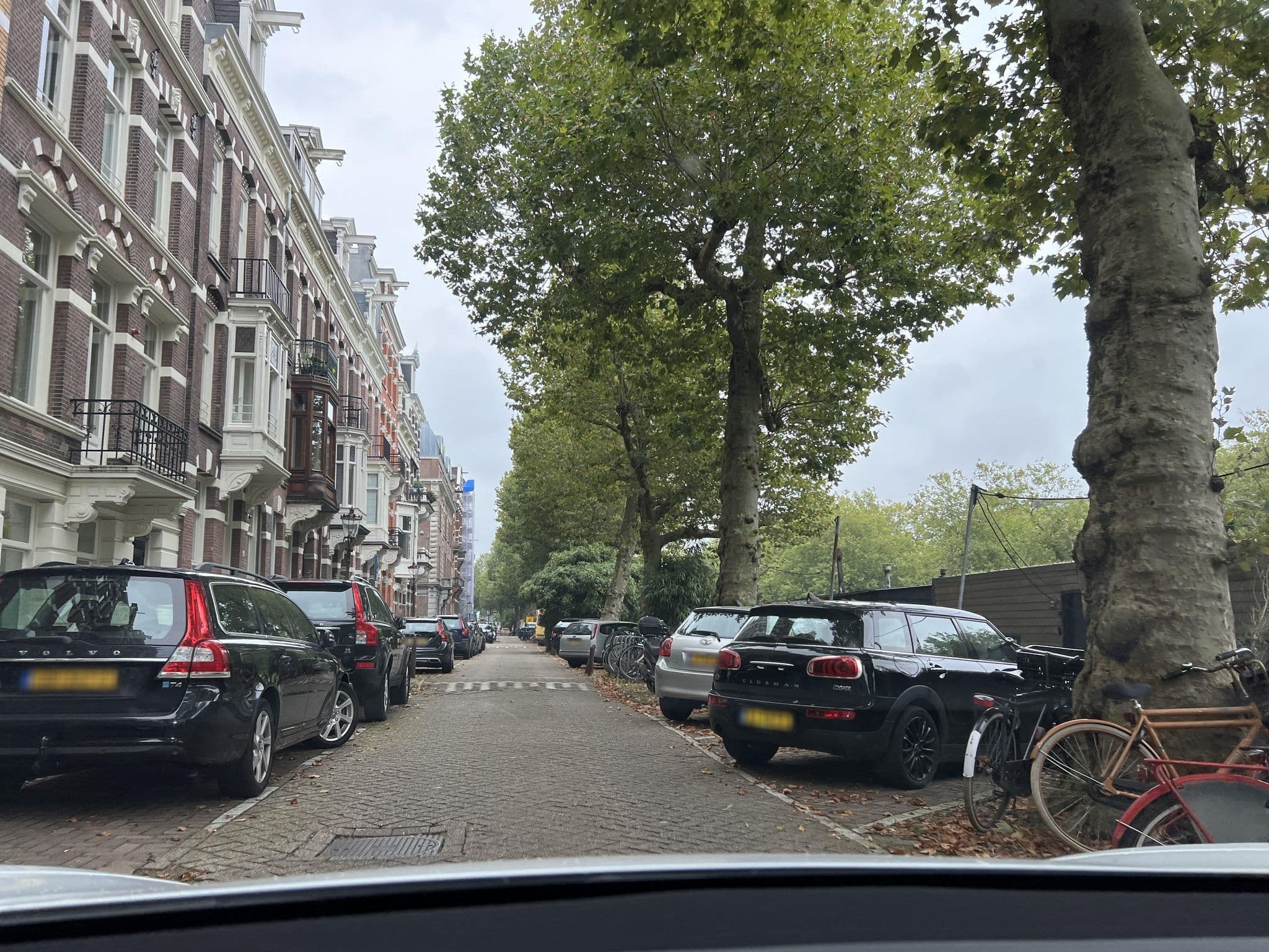Street view near Villa Nicola, Amsterdam — © ottor (CC BY-SA · Mapillary)