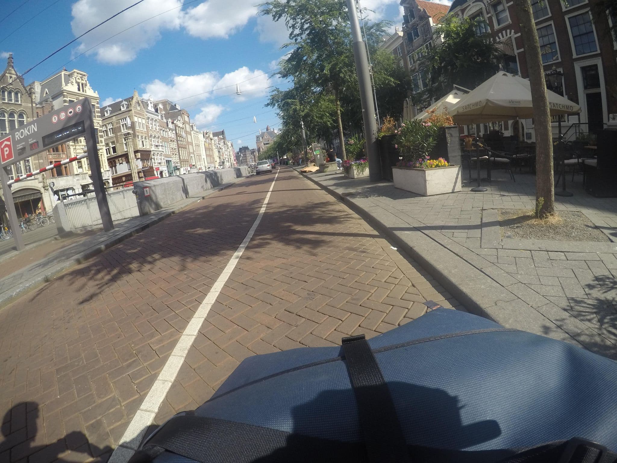 Street view near Maison De Canteclaer, Amsterdam — © mfa (CC BY-SA · Mapillary)