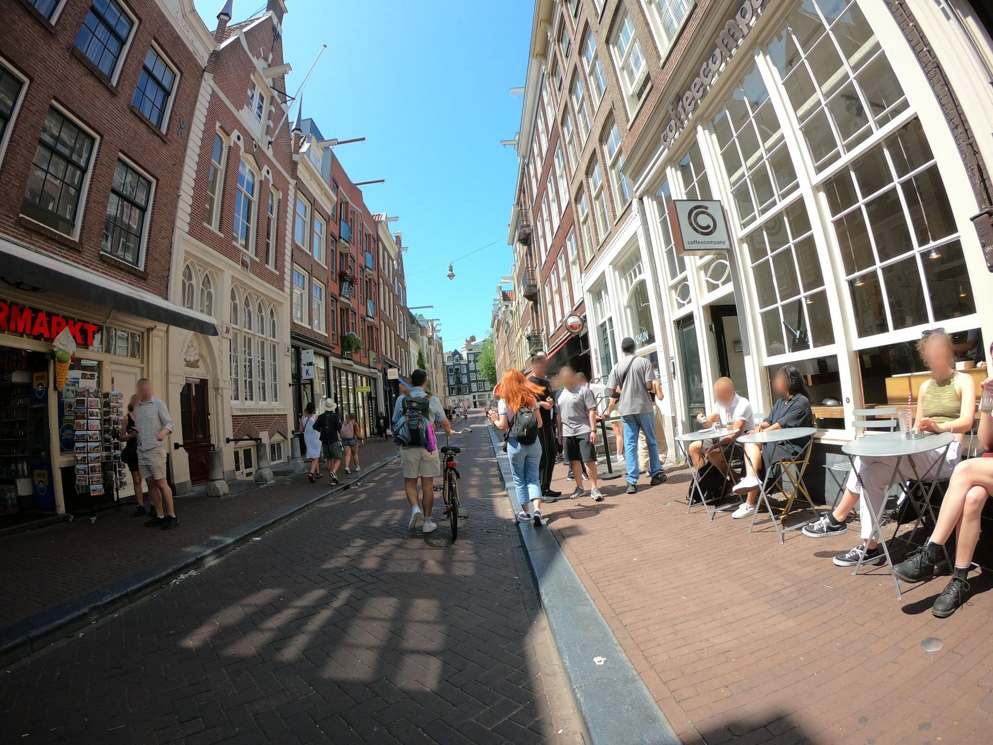 Street view near Nine Streets Inn, Amsterdam — © richlv (CC BY-SA · Mapillary)