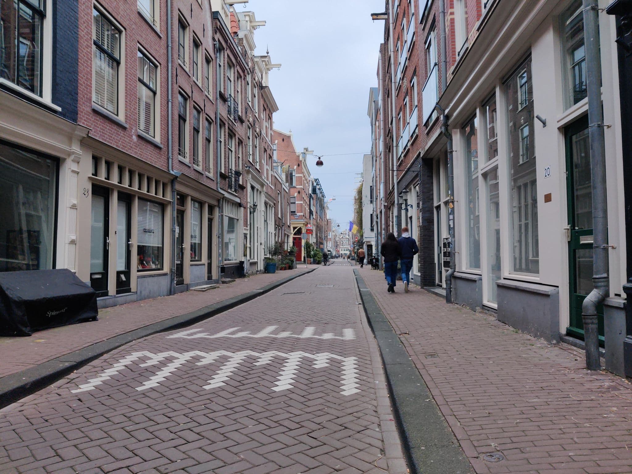 Street view near Jordaan apartments - Southern Jordaan area, Amsterdam — © tumblecow (CC BY-SA · Mapillary)